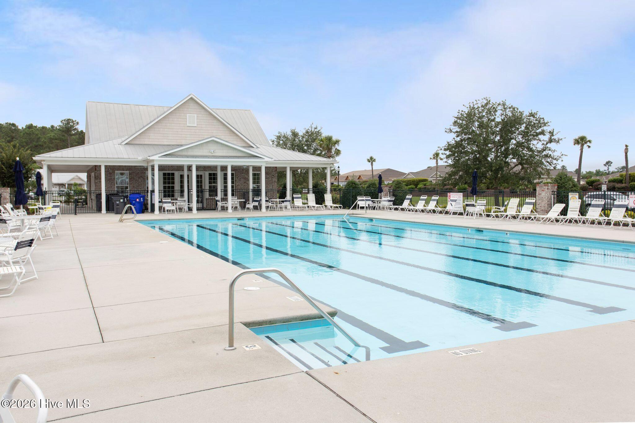 100562900 | Photo 48