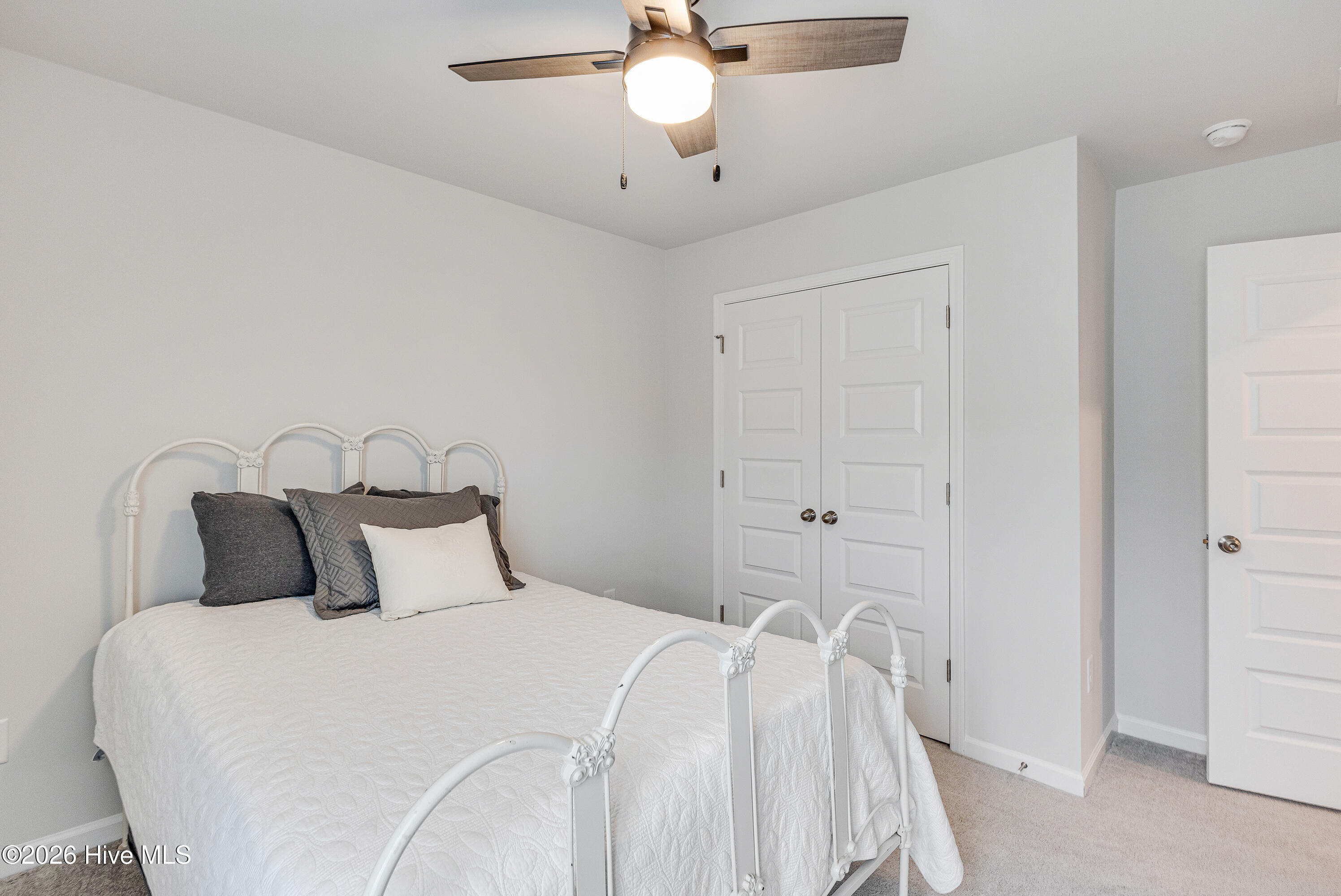 100561168 | Photo 22