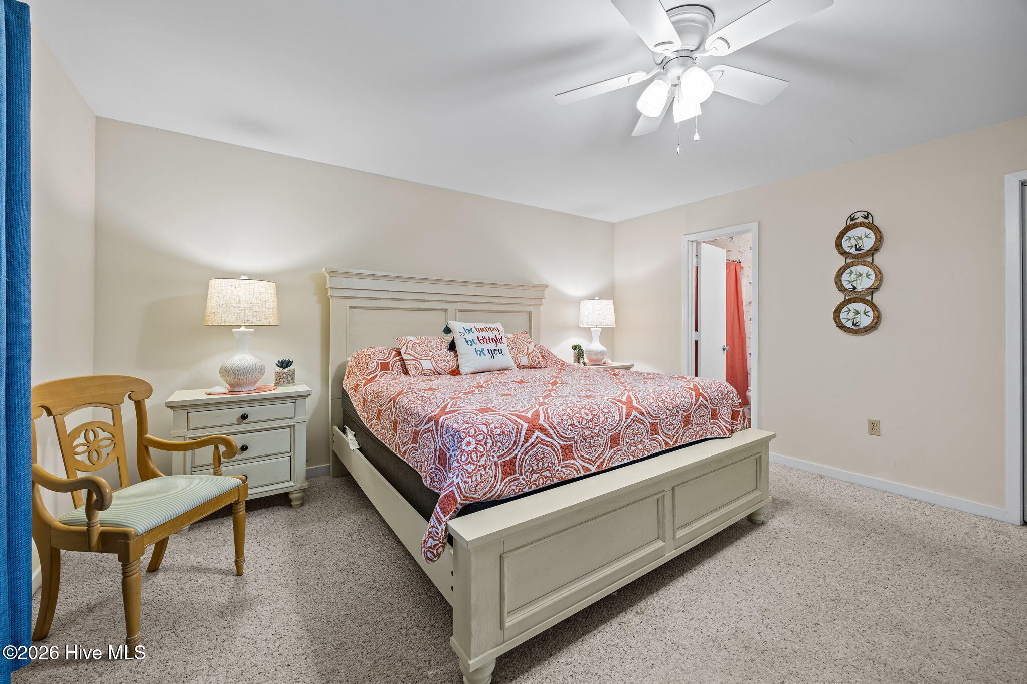 100561637 | Photo 17