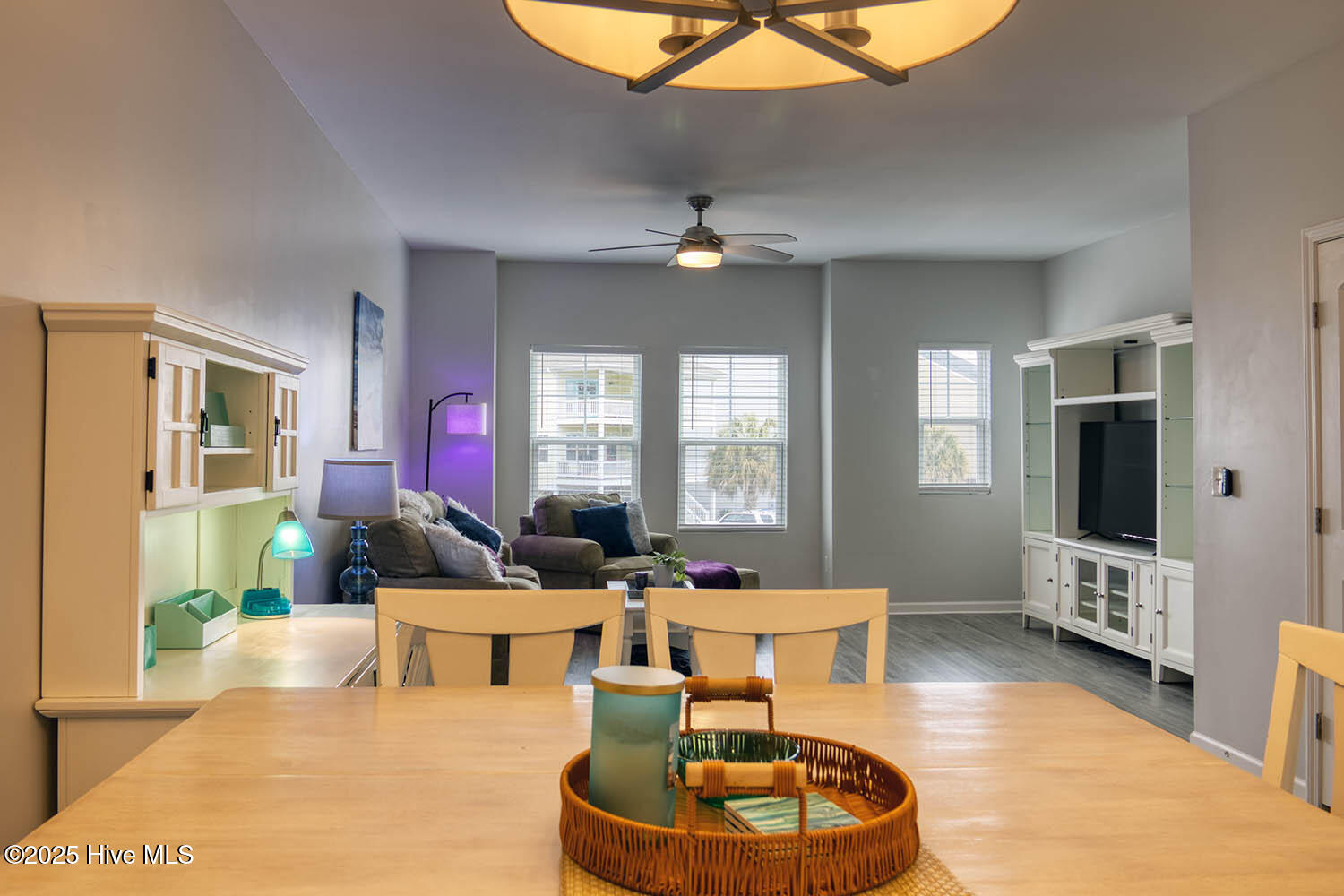 100495434 | Photo 11