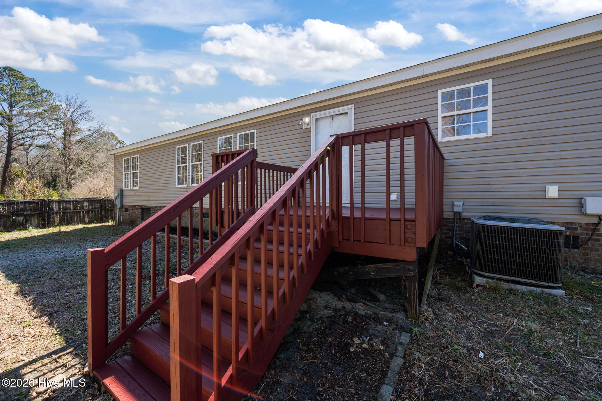 100555168 | Photo 34