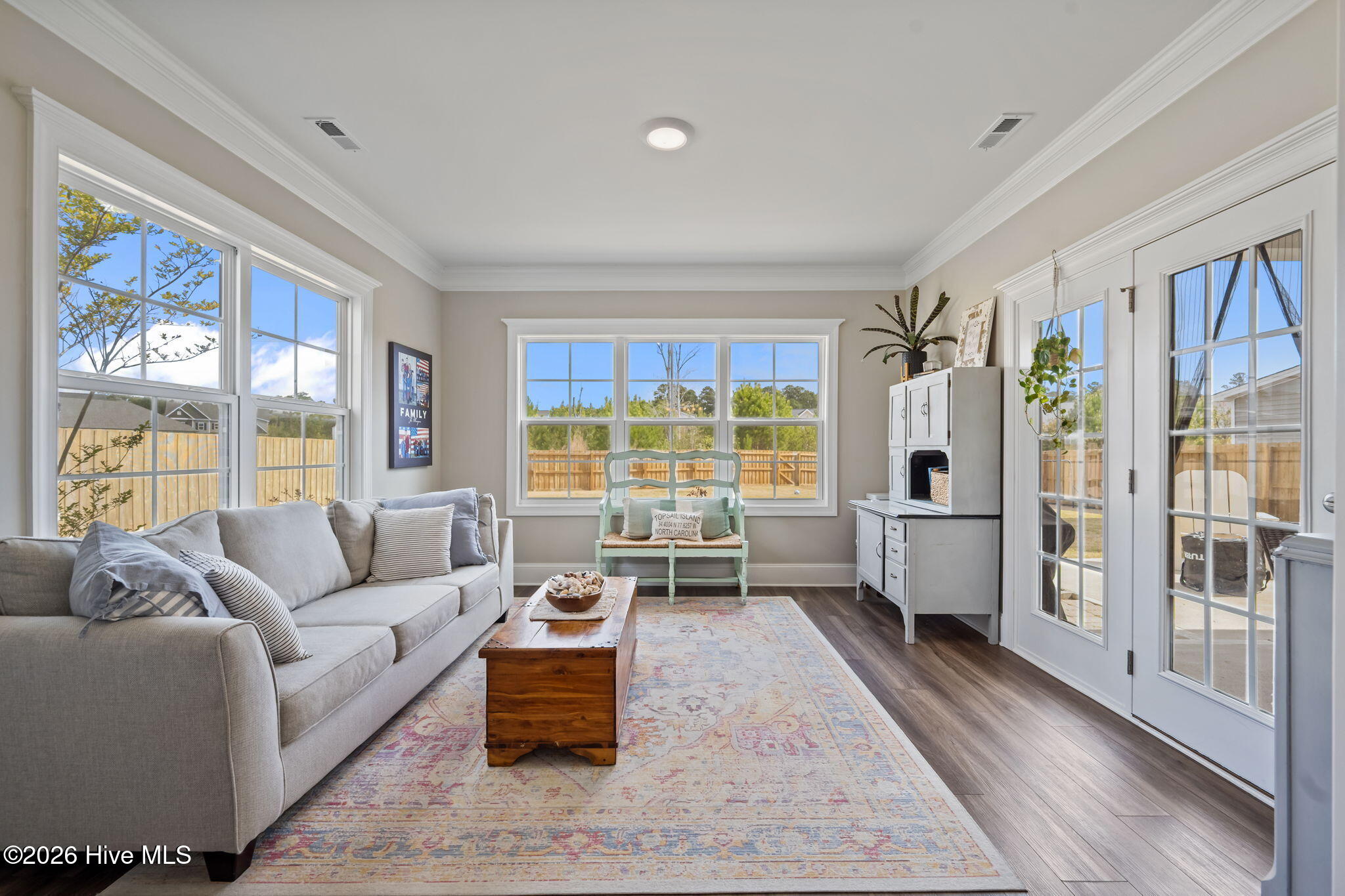 100564361 | Photo 29