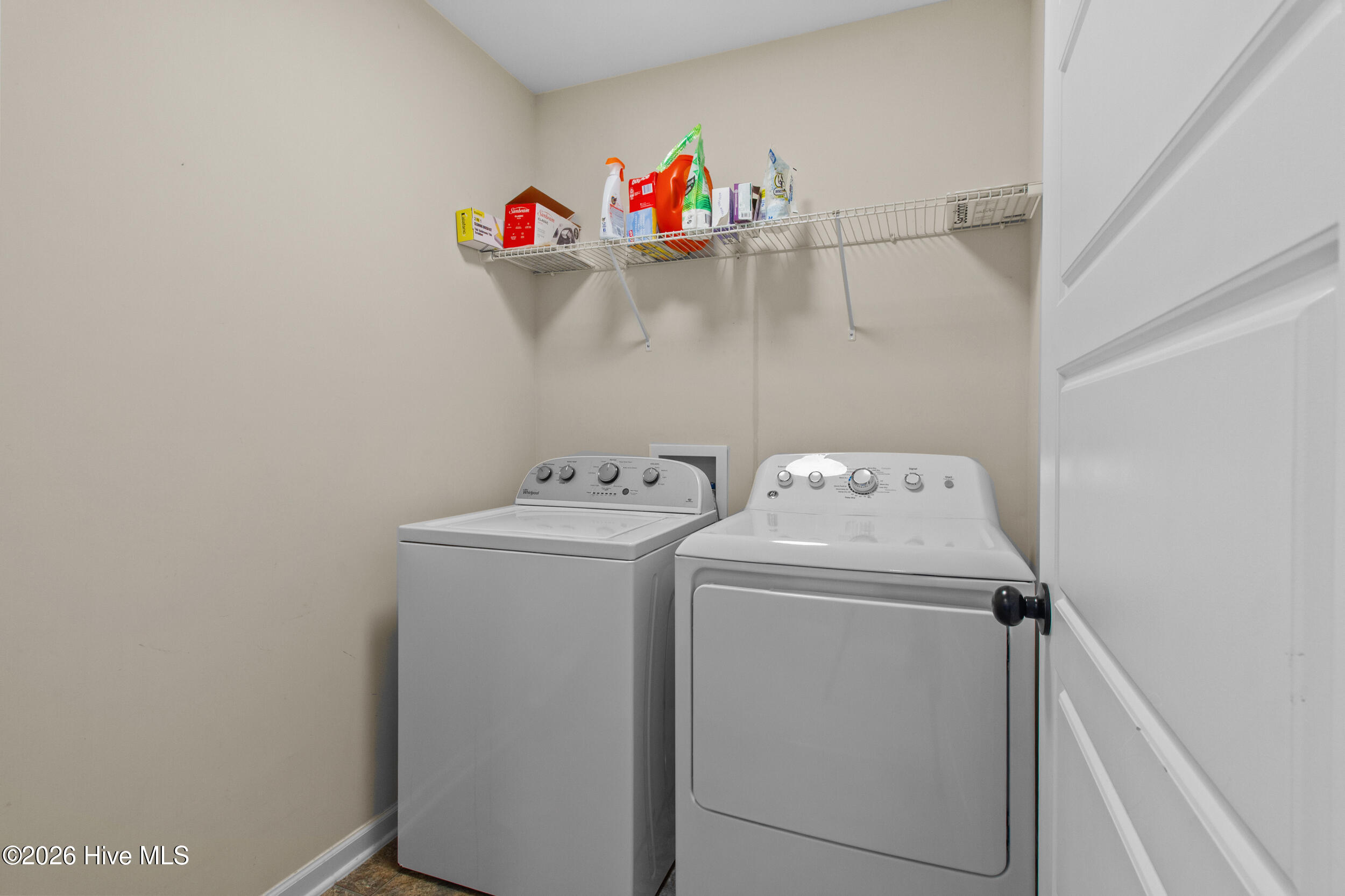 100554579 | Photo 21