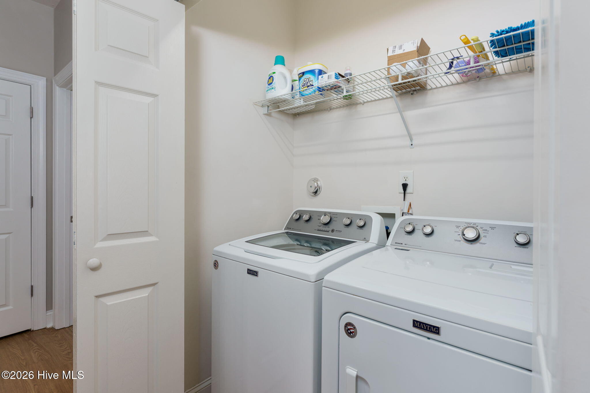 100564591 | Photo 25