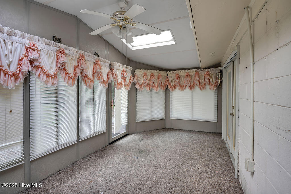 100526038 | Photo 27