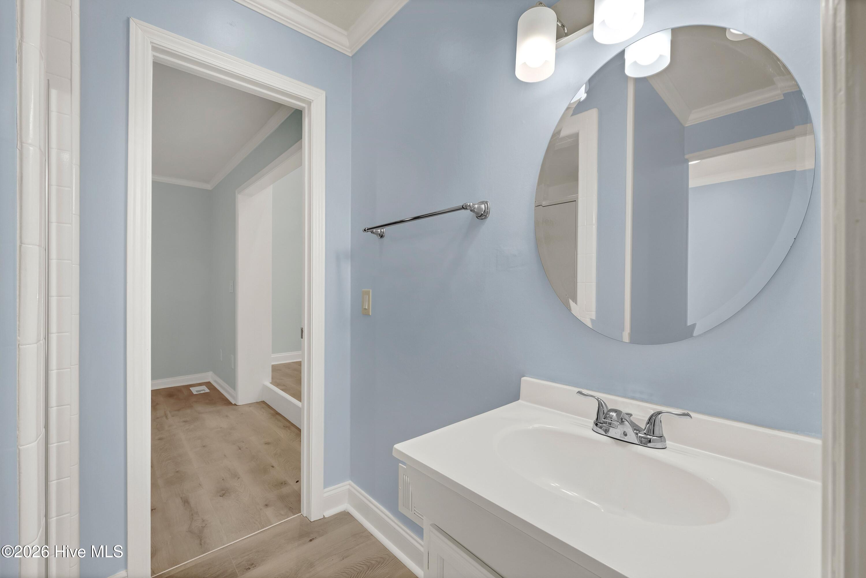 100565144 | Photo 20