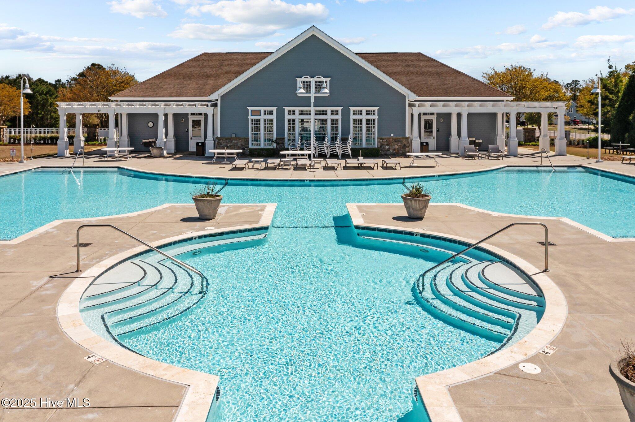 100559624 | Photo 27