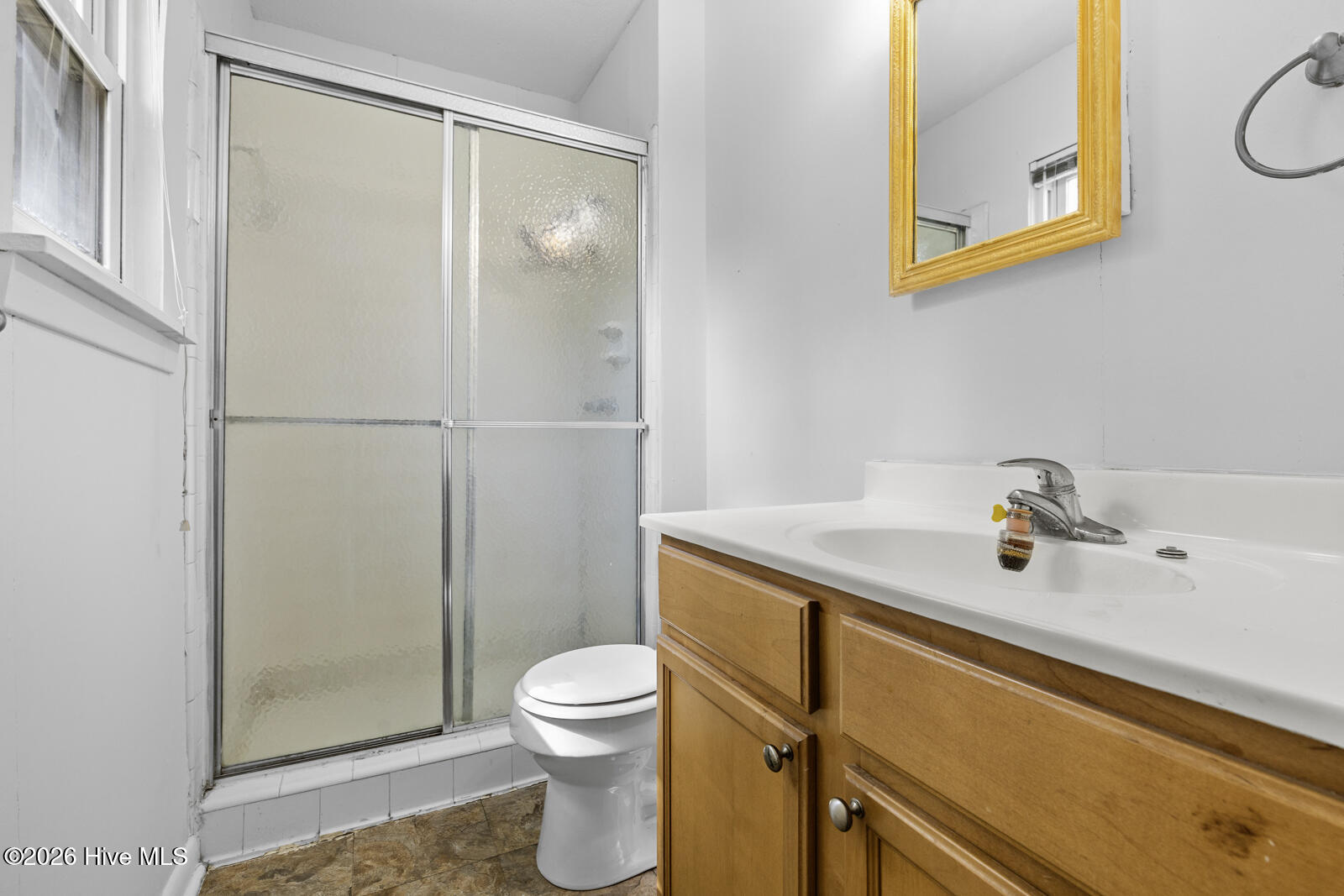 100563991 | Photo 13