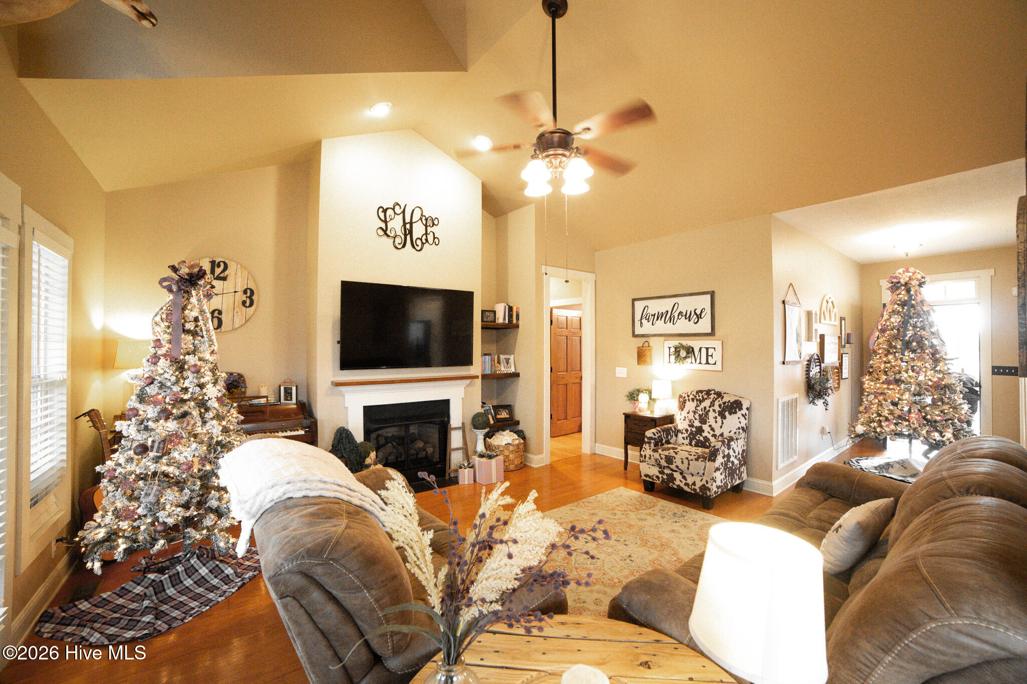 100550519 | Photo 14