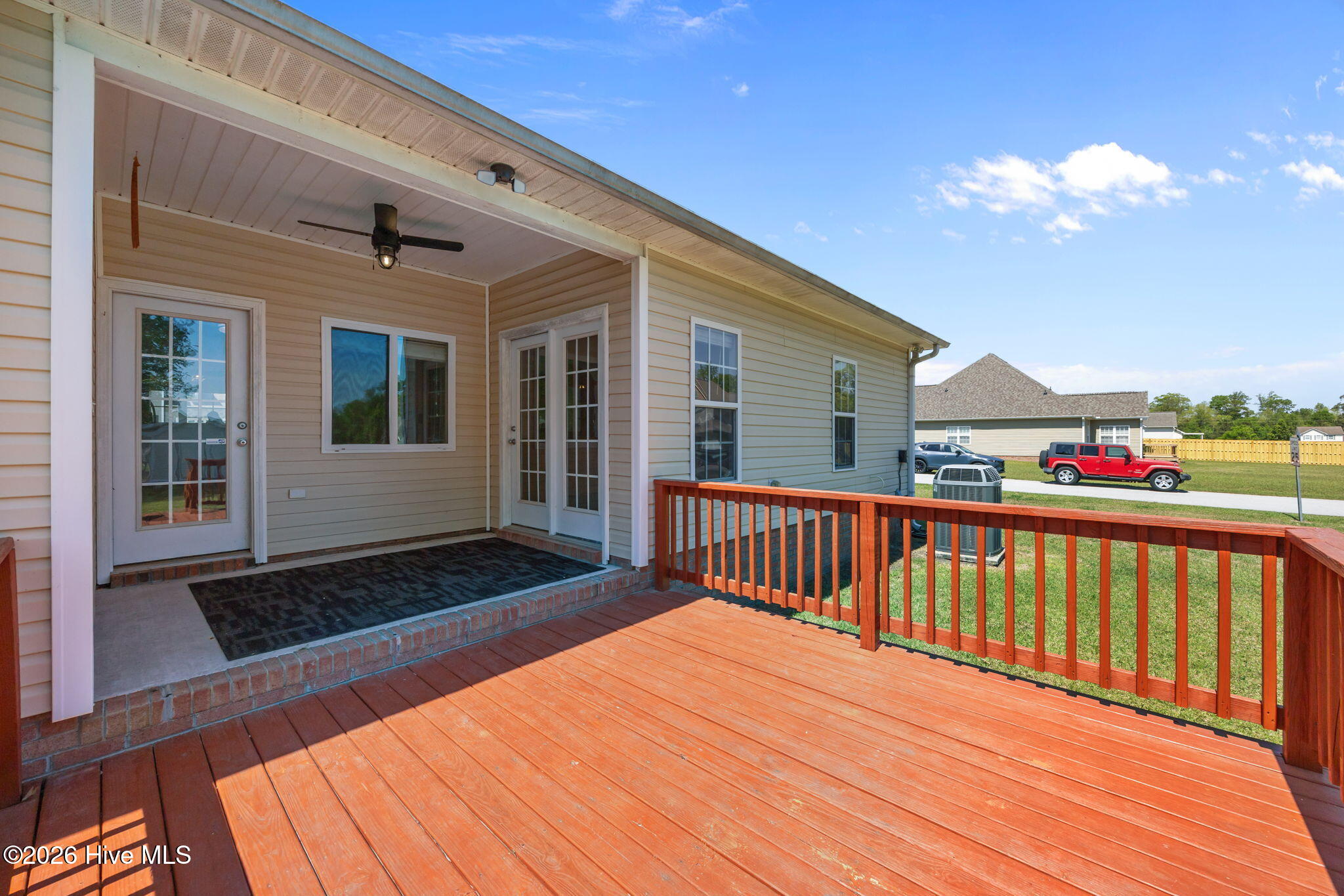 100567652 | Photo 52