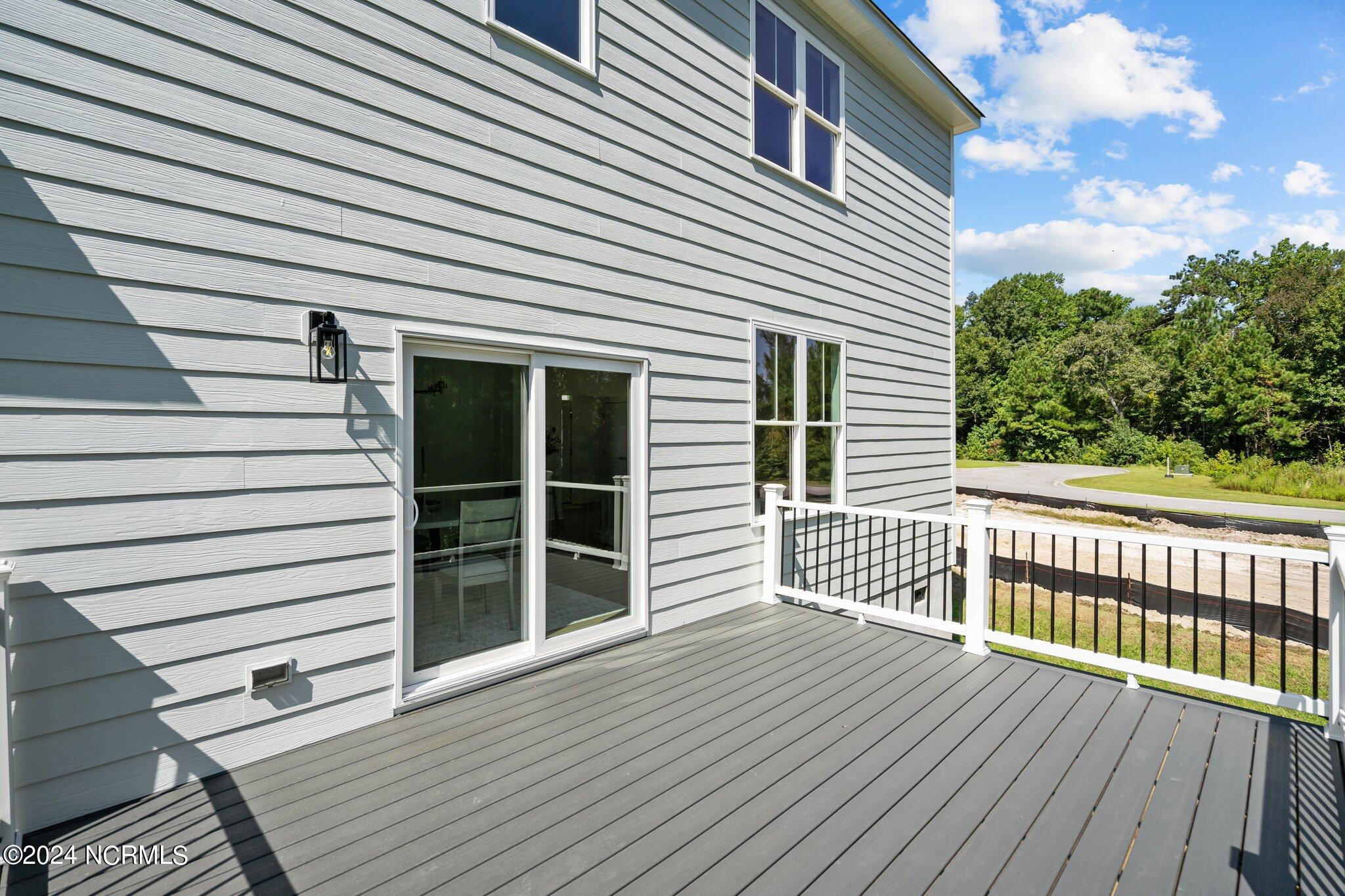 100439104 | Photo 41