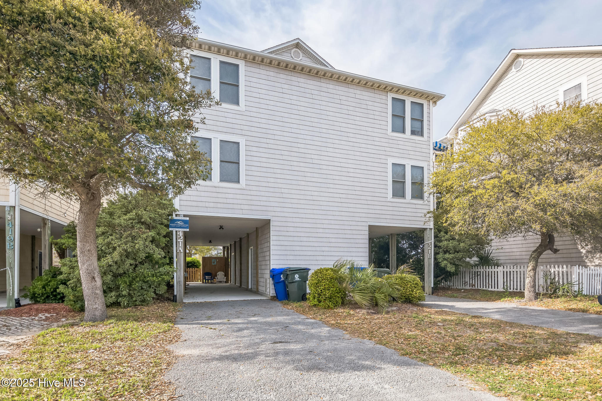 100499775 | Photo 33