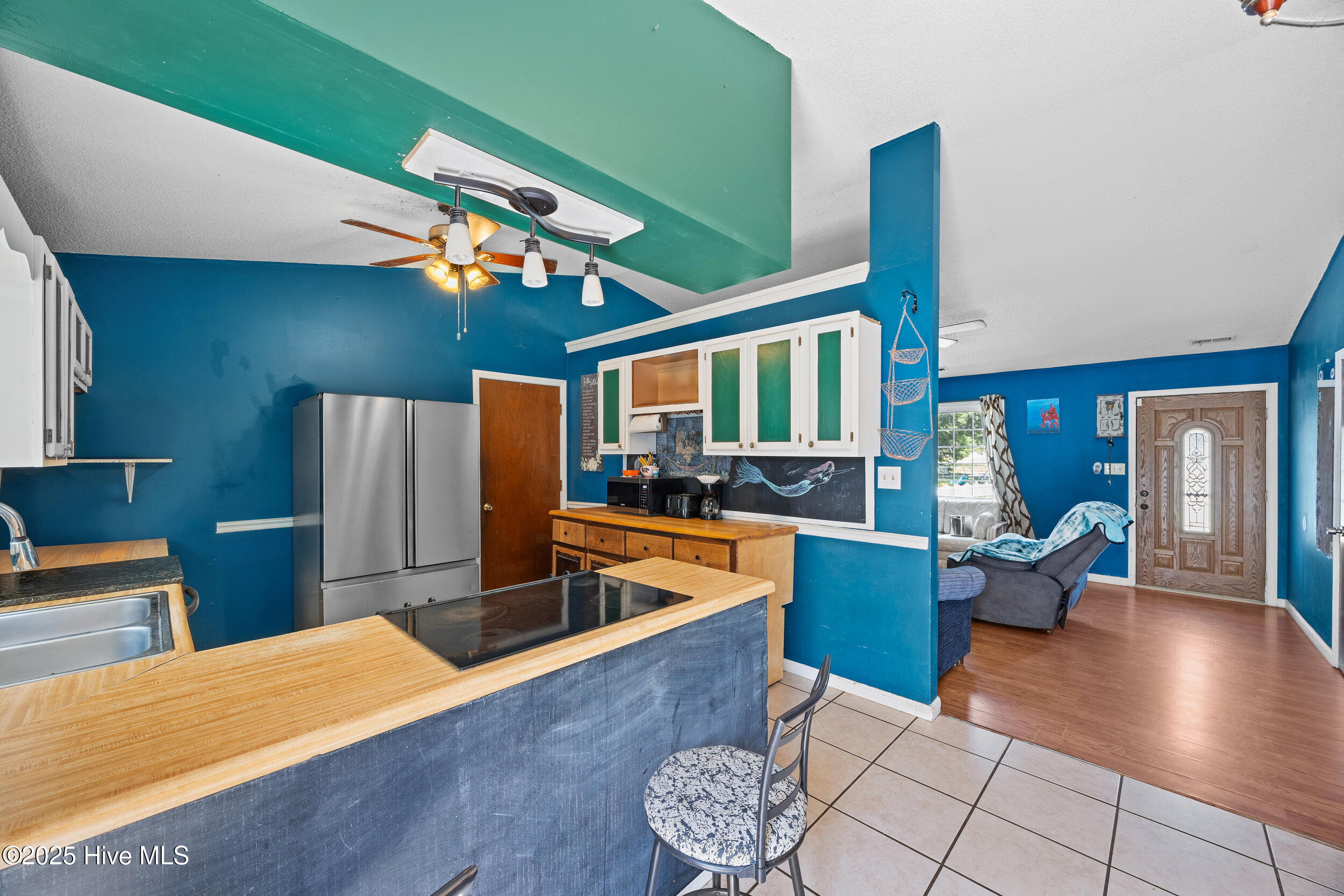 100514281 | Photo 10