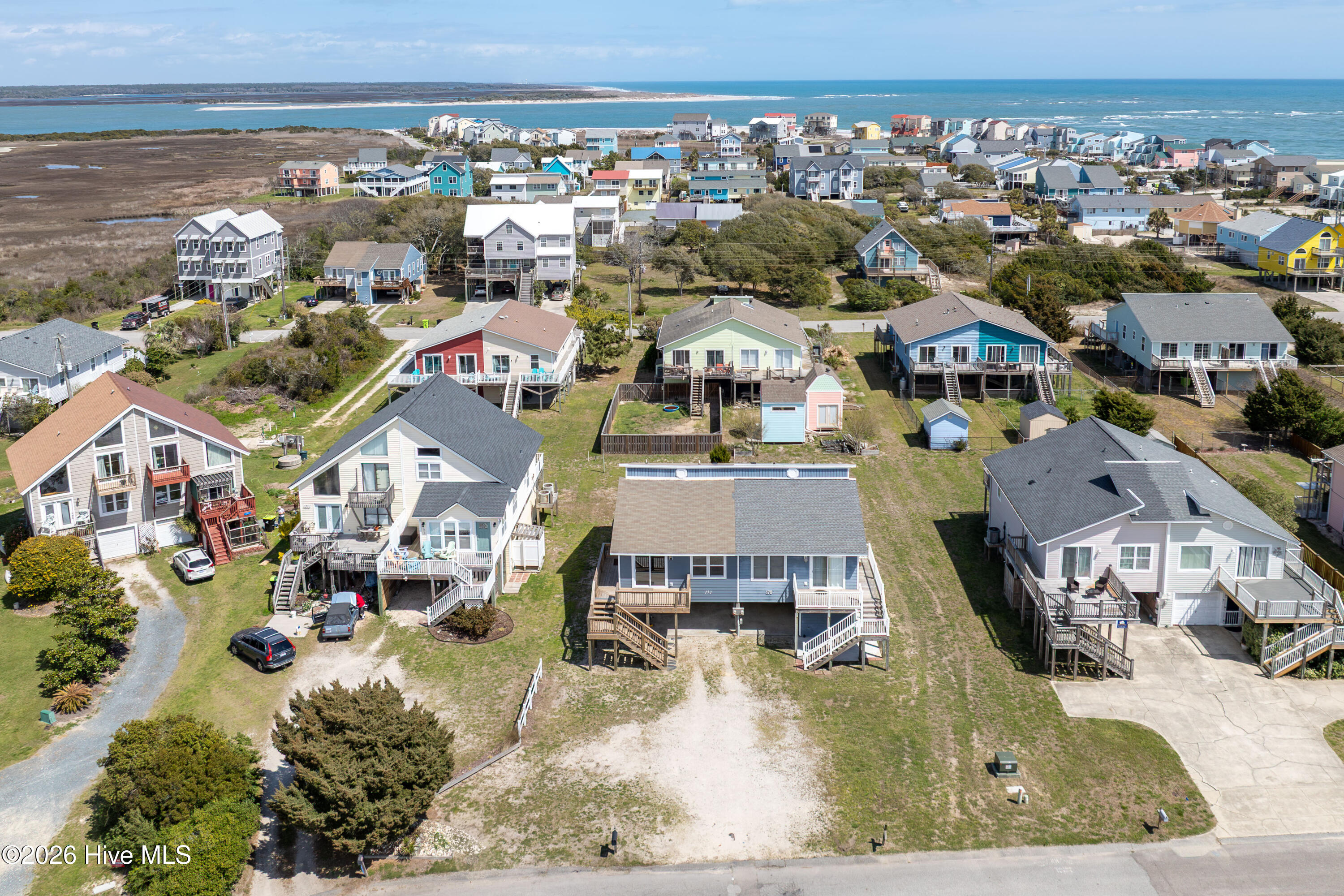 100489747 | Photo 35