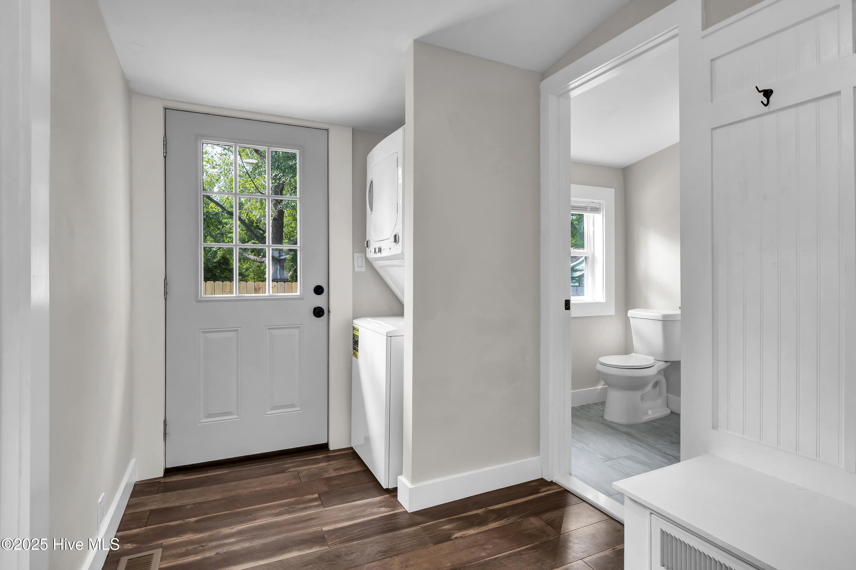 100556721 | Photo 12