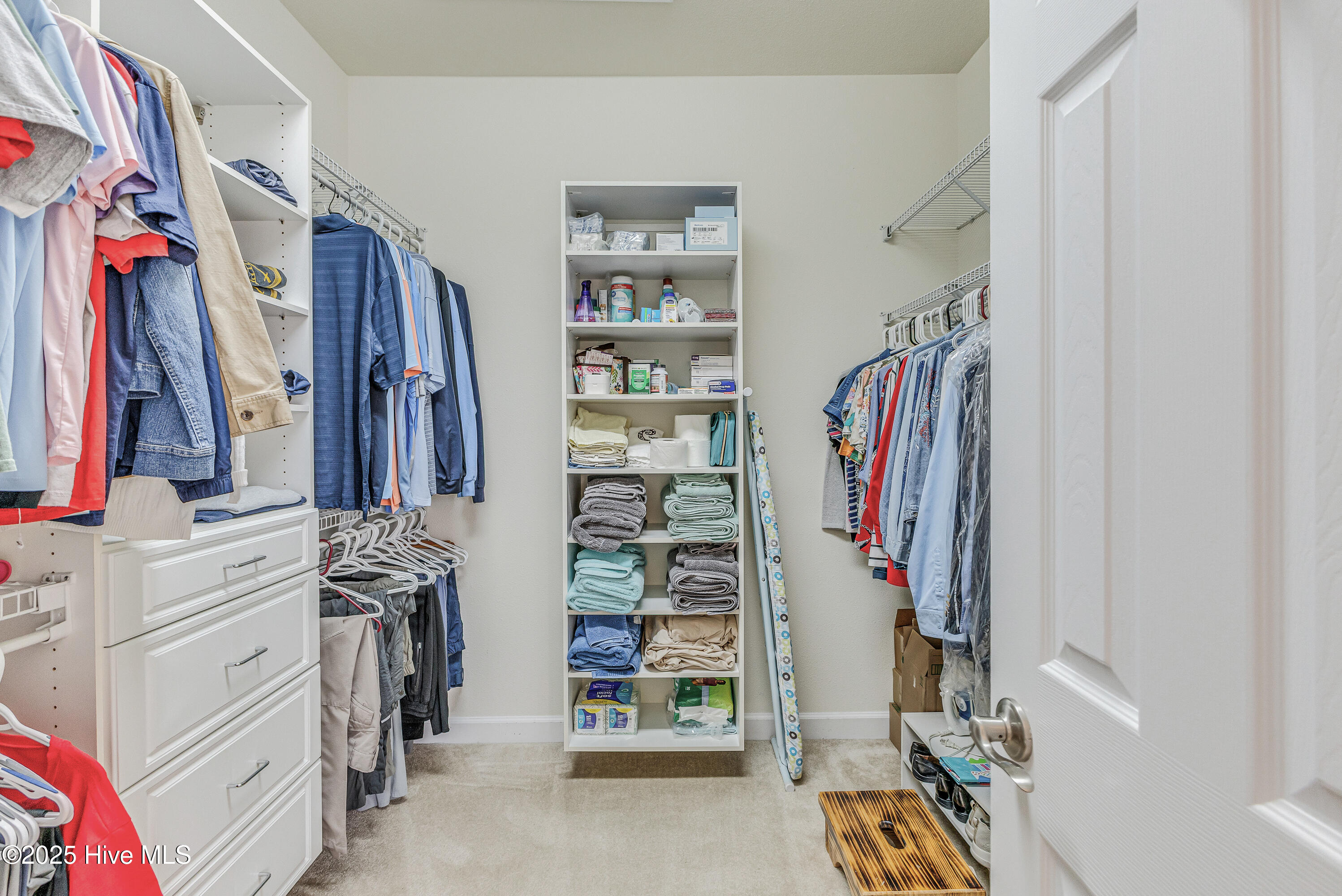 100547221 | Photo 23