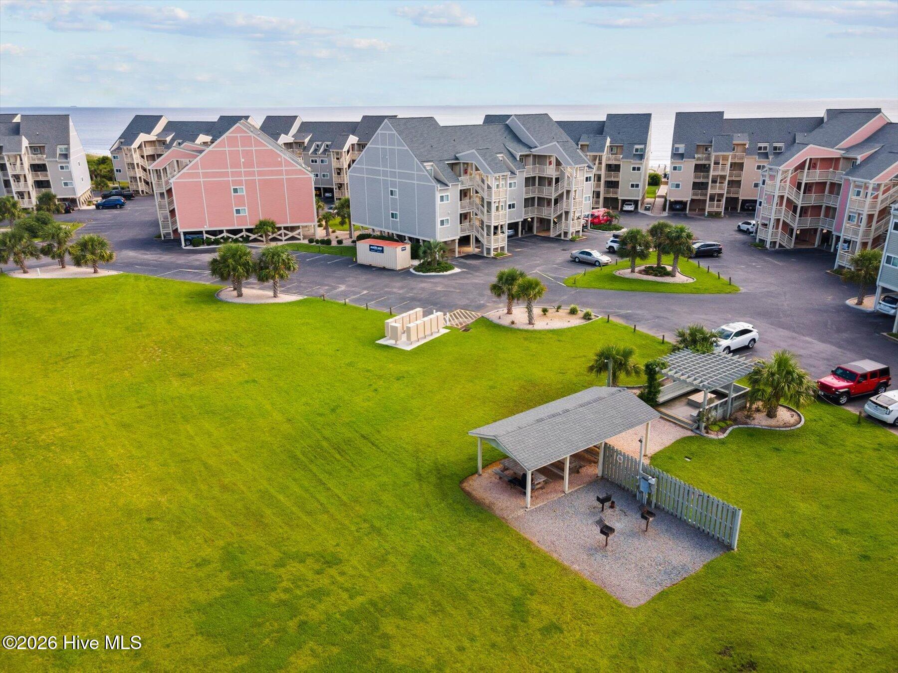 100564383 | Photo 61