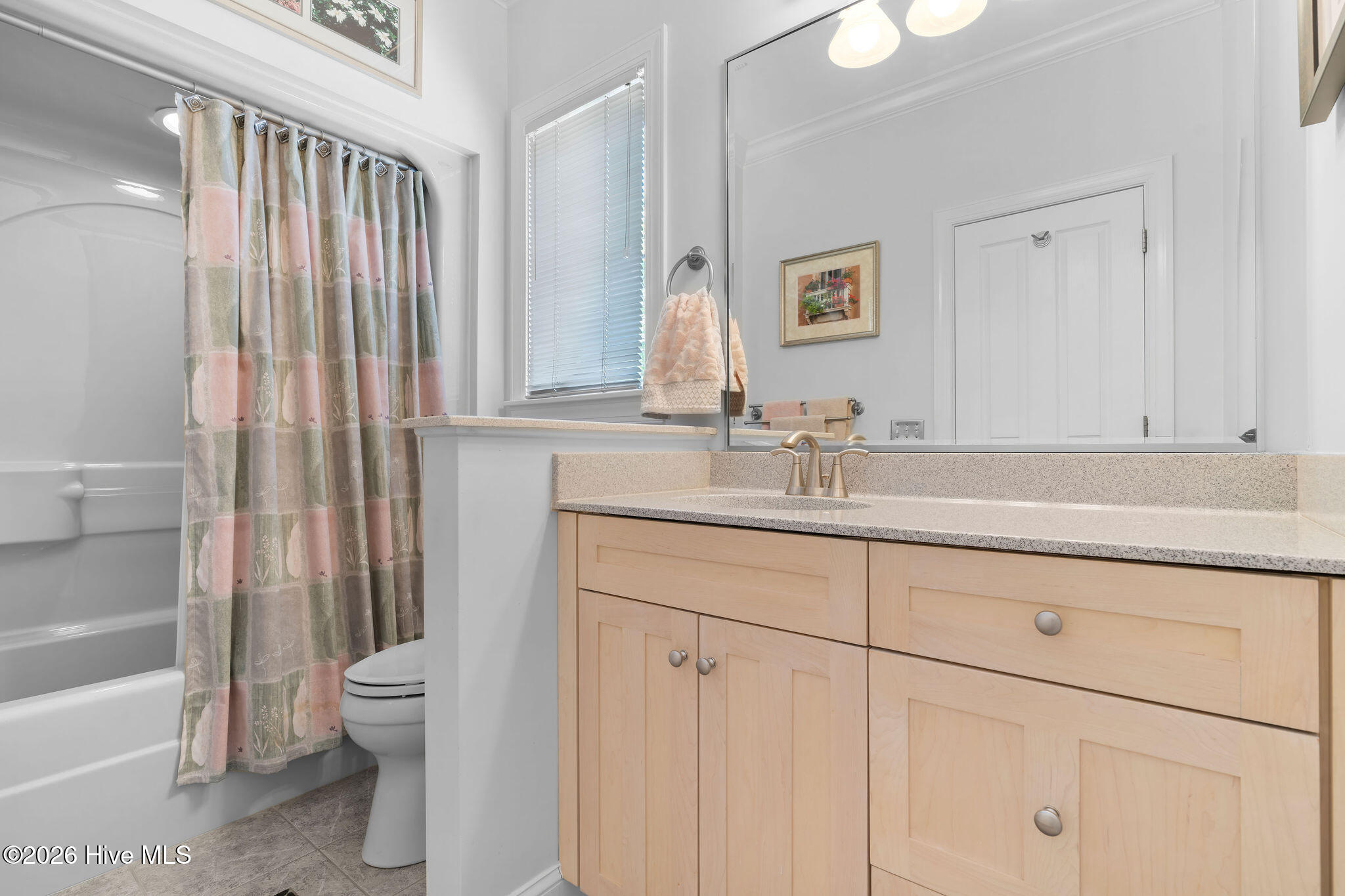 100548545 | Photo 52