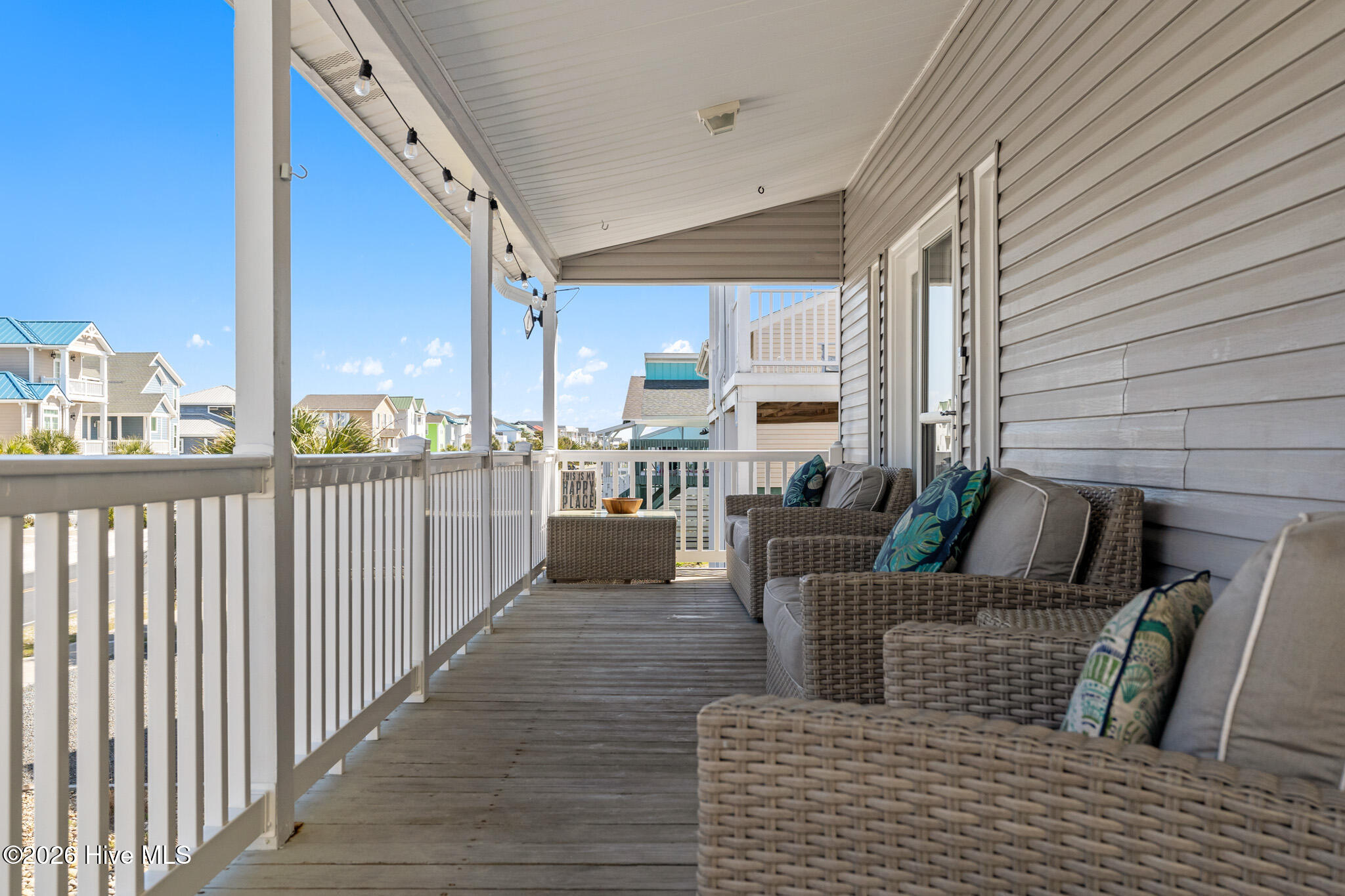 100564426 | Photo 35