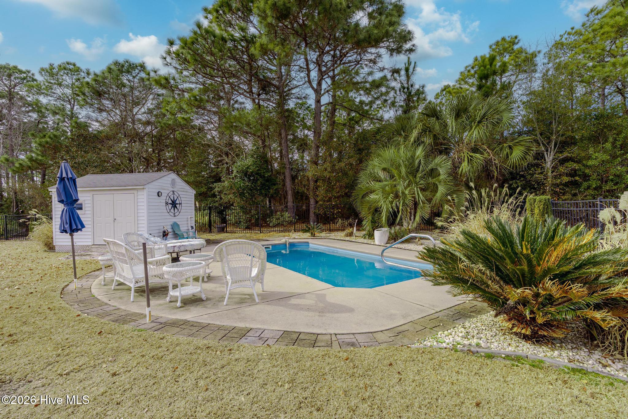 100550349 | Photo 32