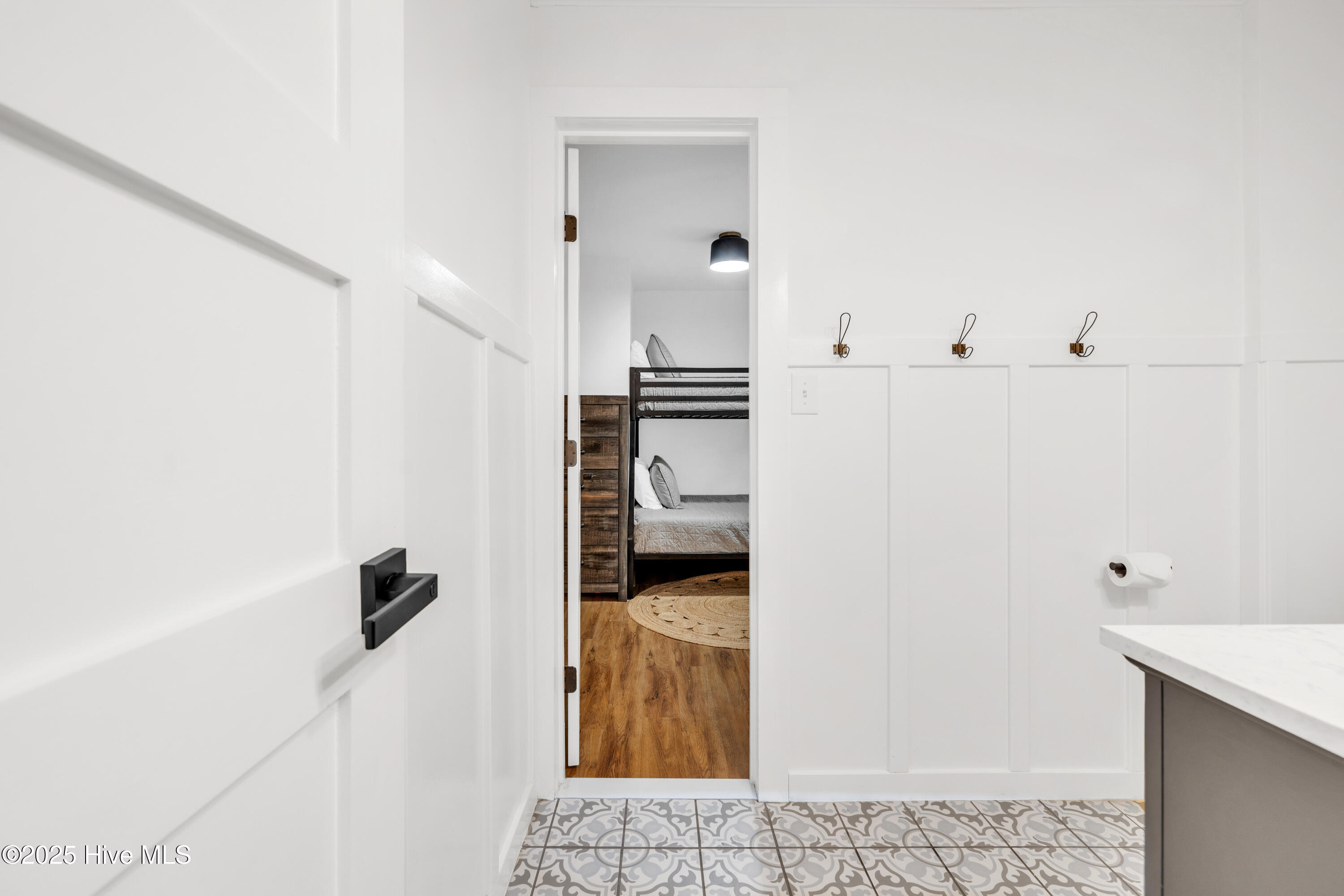 100546596 | Photo 22