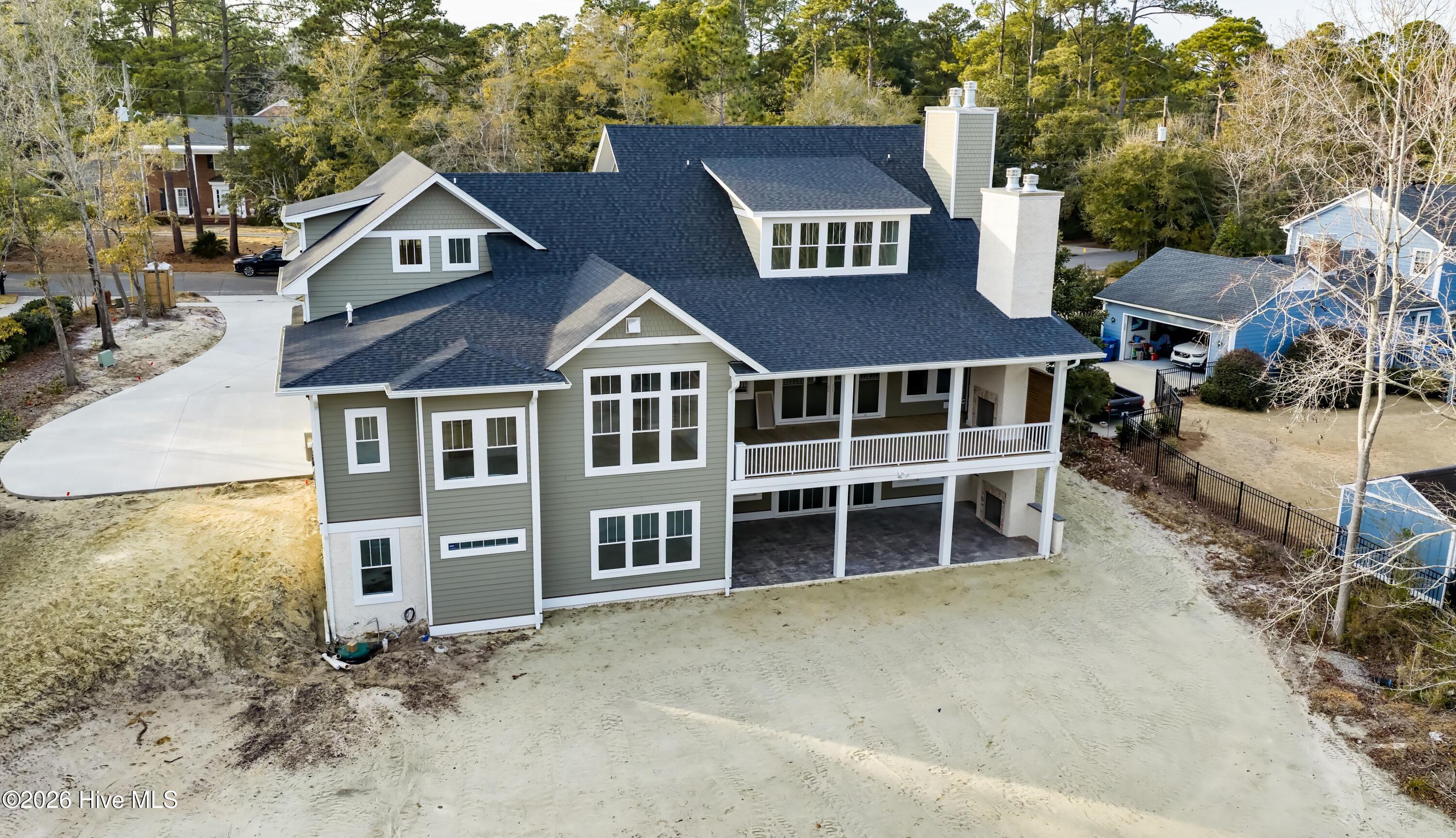 100553648 | Photo 64