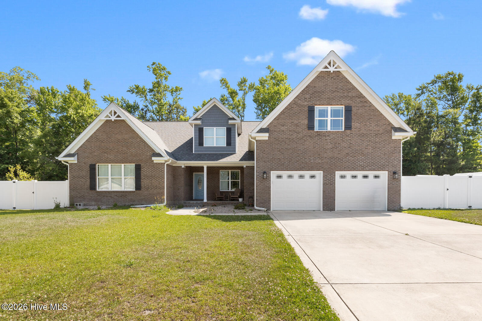 402 King Richard Court,Jacksonville