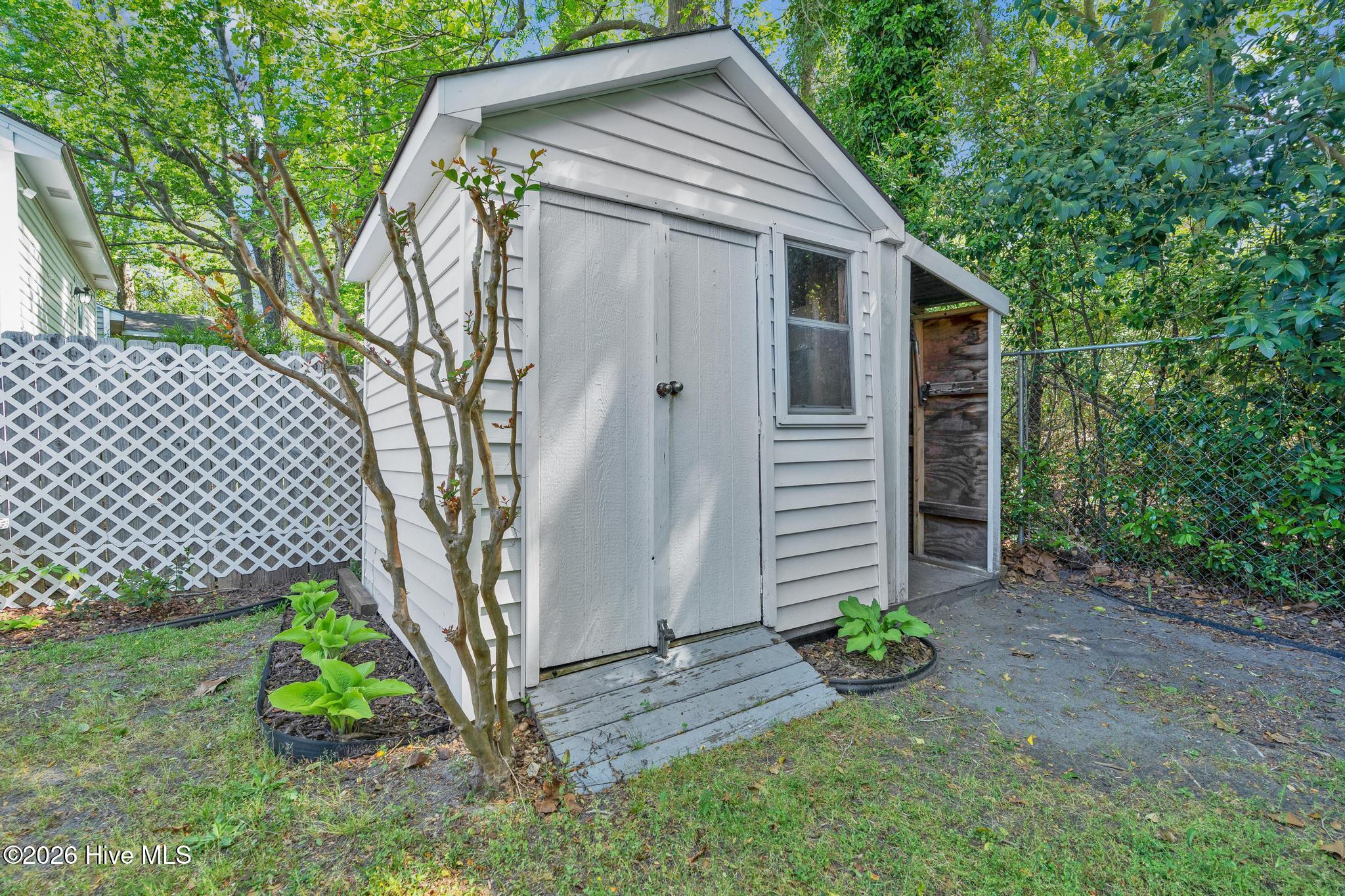 100566412 | Photo 22