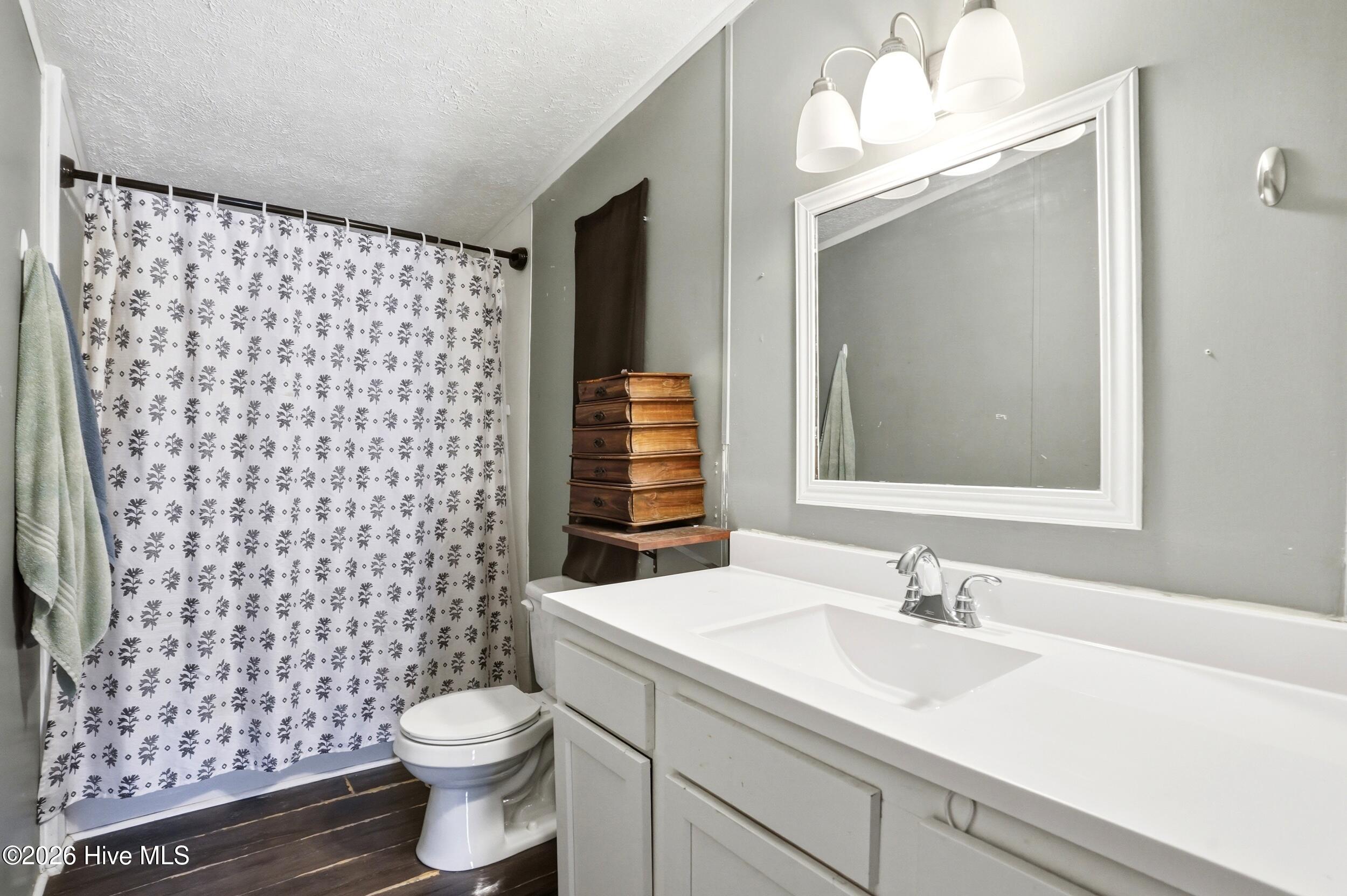 100569235 | Photo 14