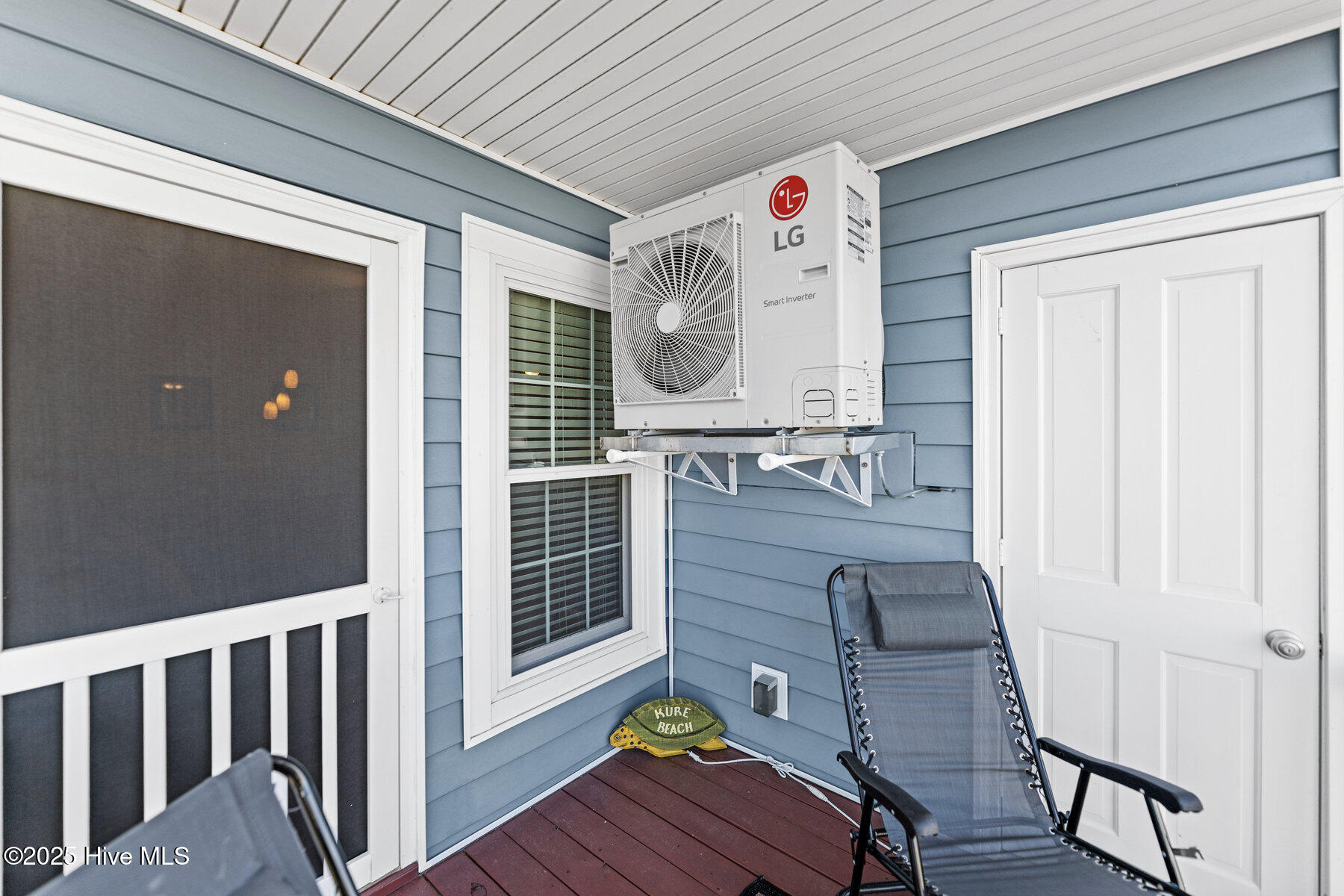 100557763 | Photo 31