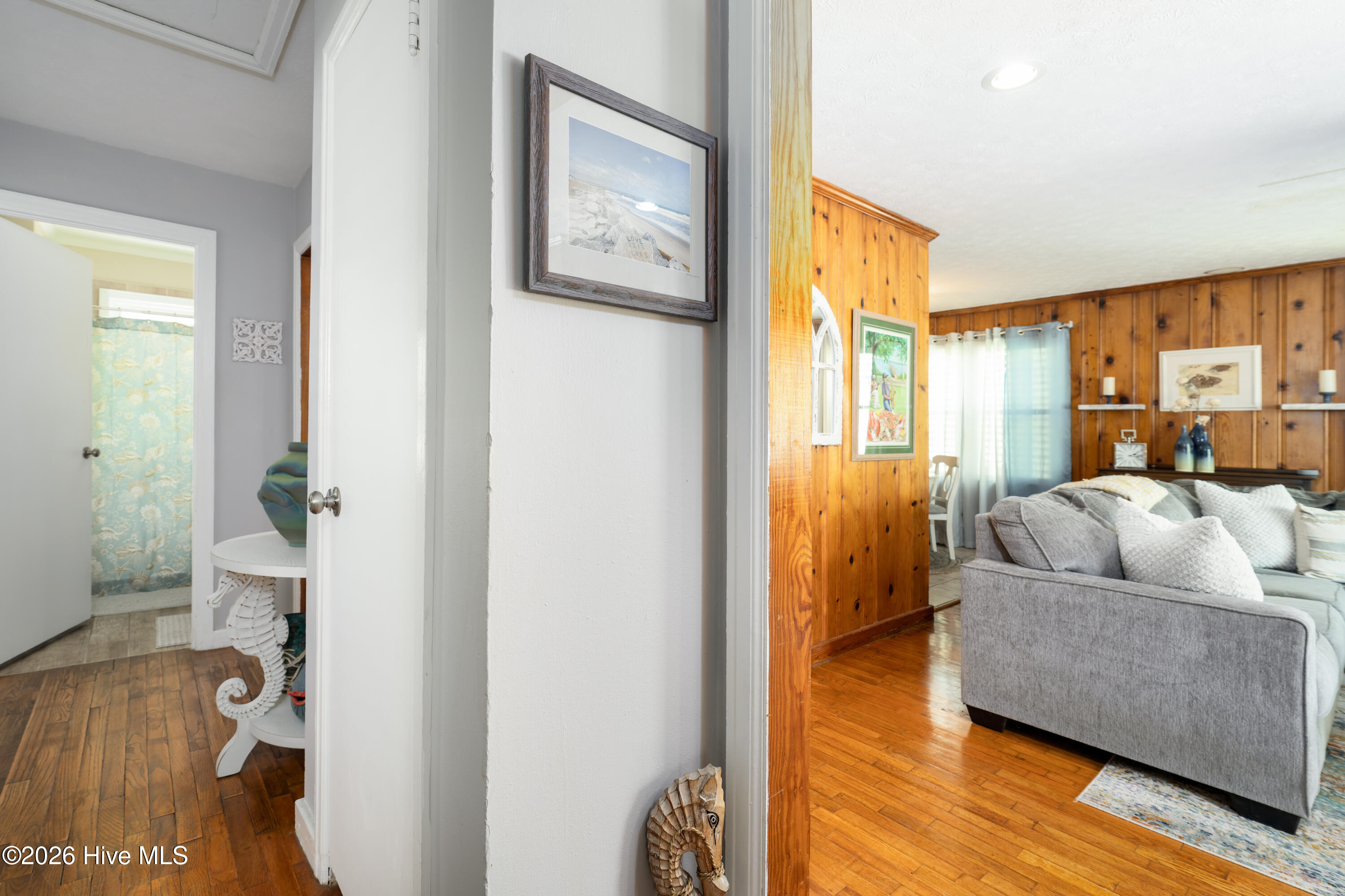 100565706 | Photo 22