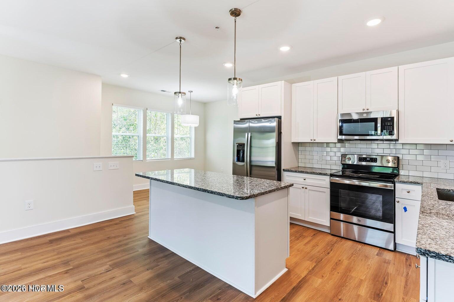 100553112 | Photo 11