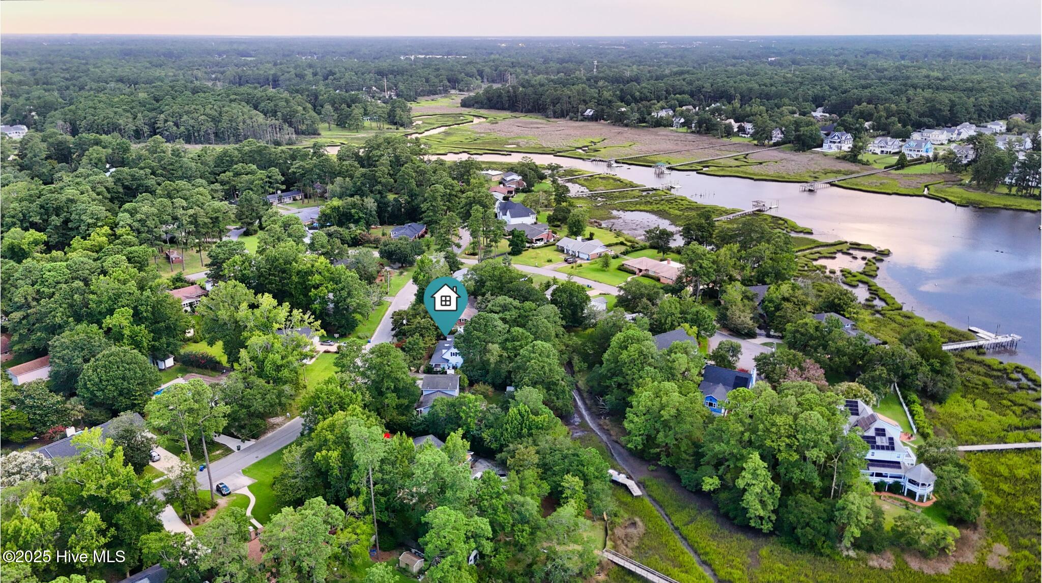 100521049 | Photo 59