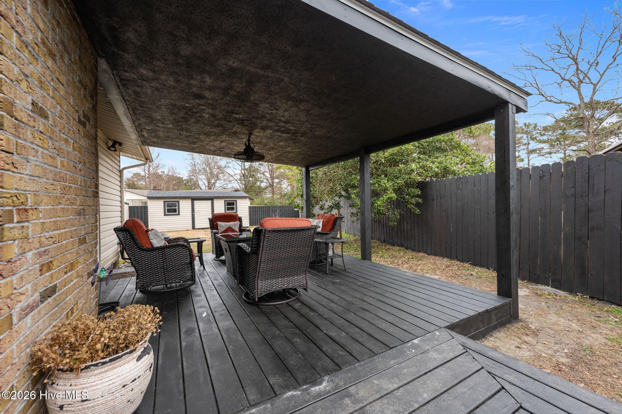 100548393 | Photo 39