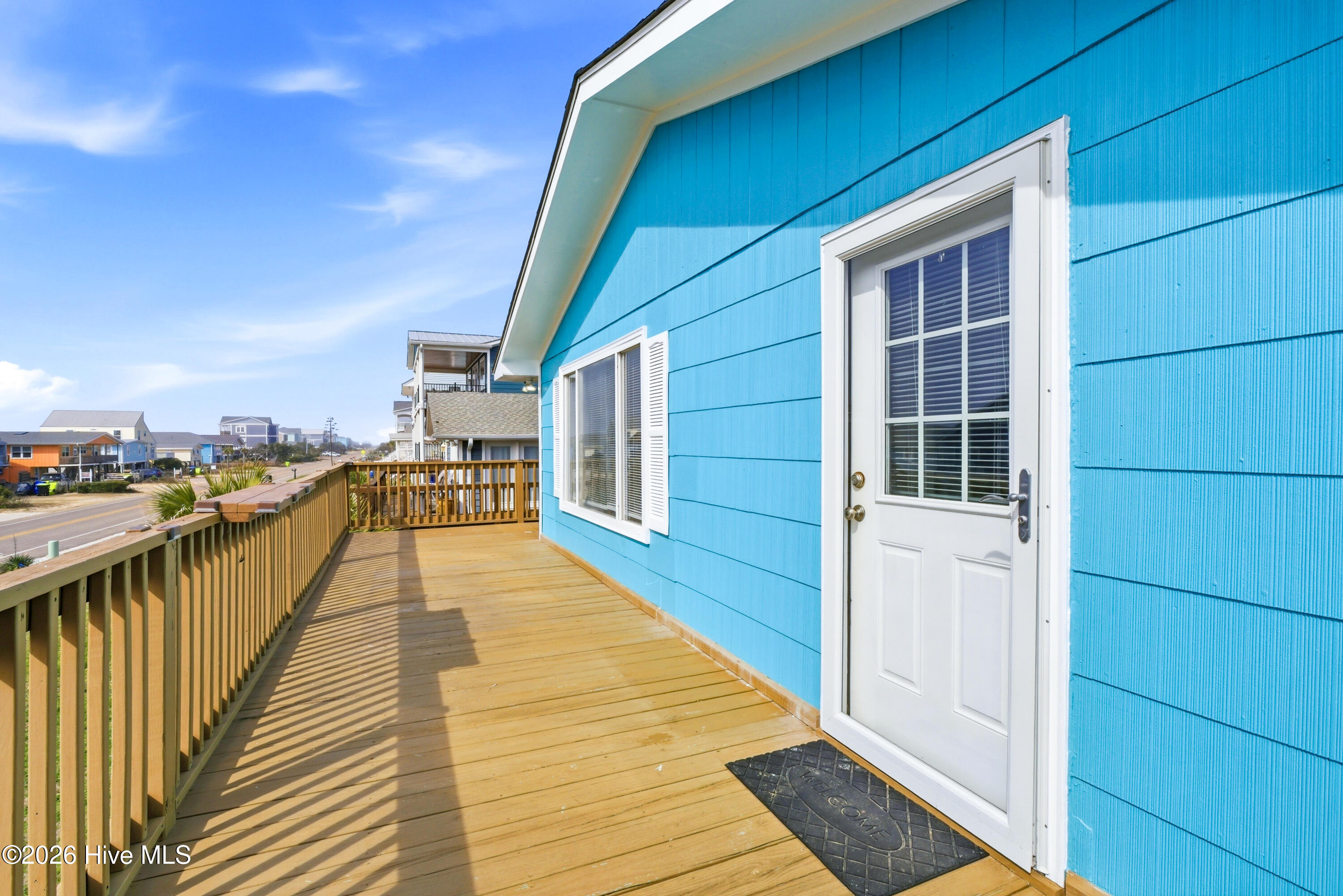 100557870 | Photo 15