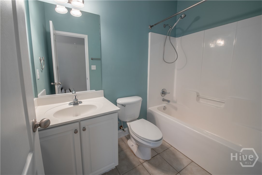 Full Hall Bathroom
