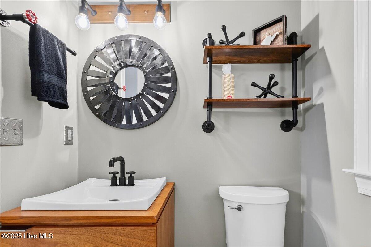 100530632 | Photo 45