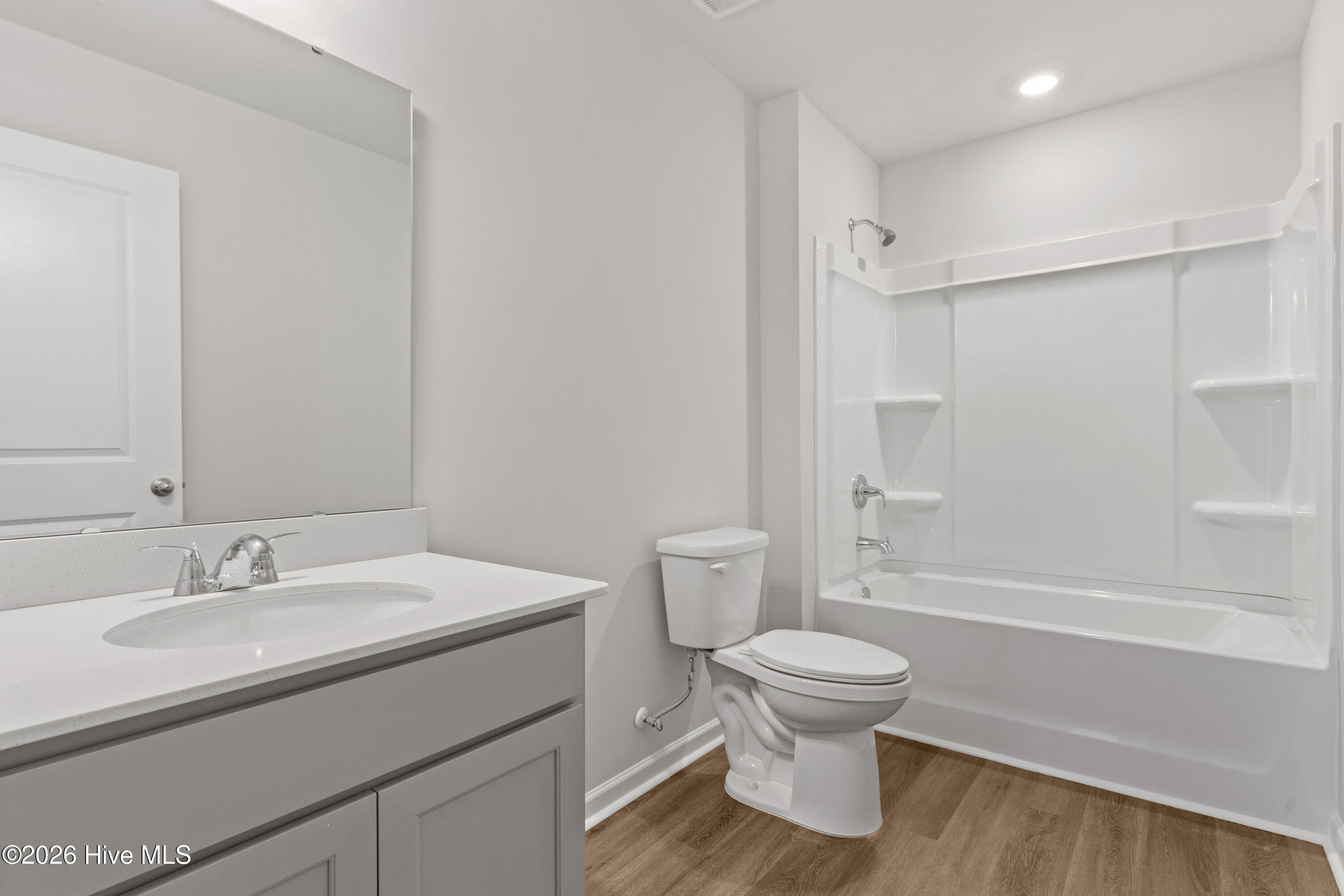 100550093 | Photo 23