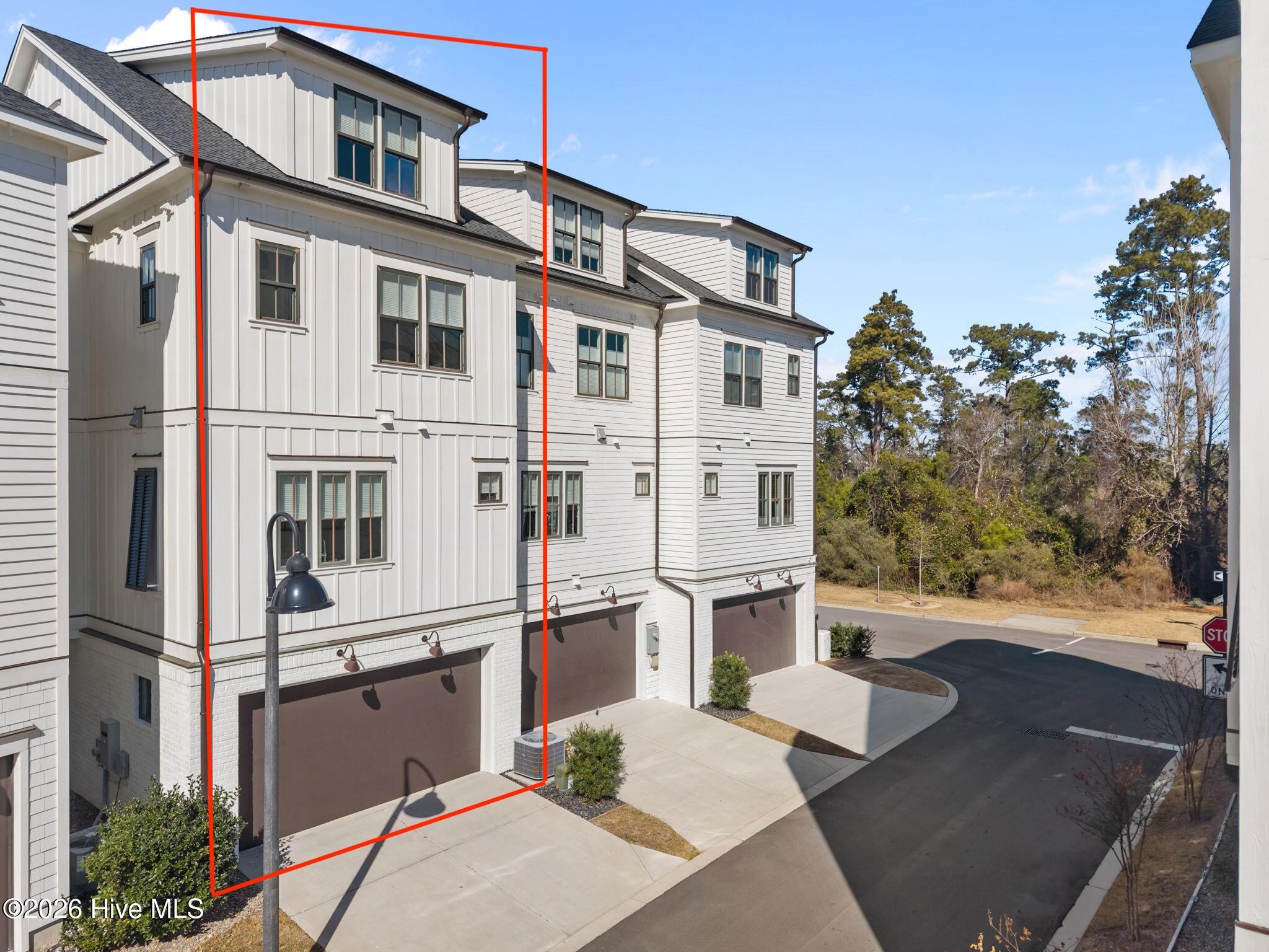 100552762 | Photo 58