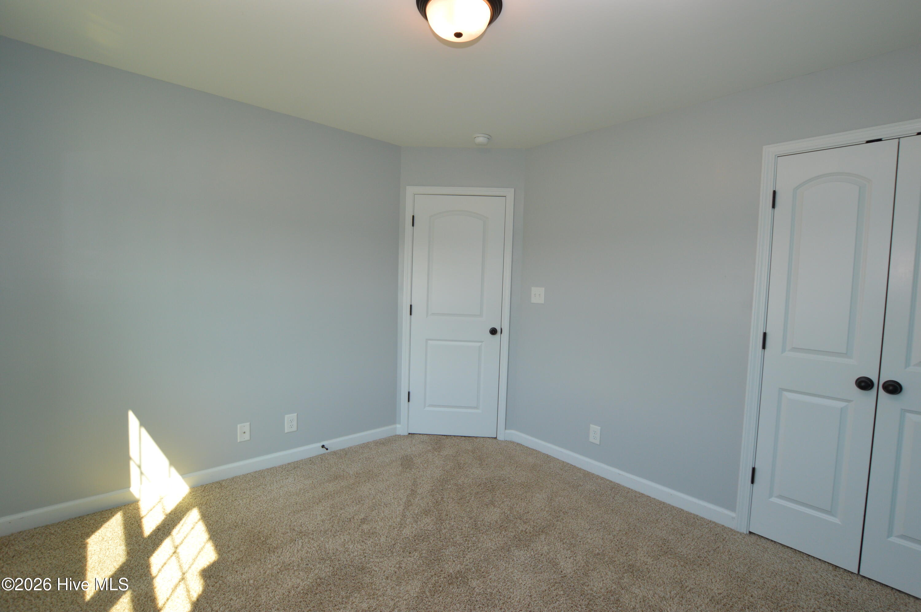 100551944 | Photo 19