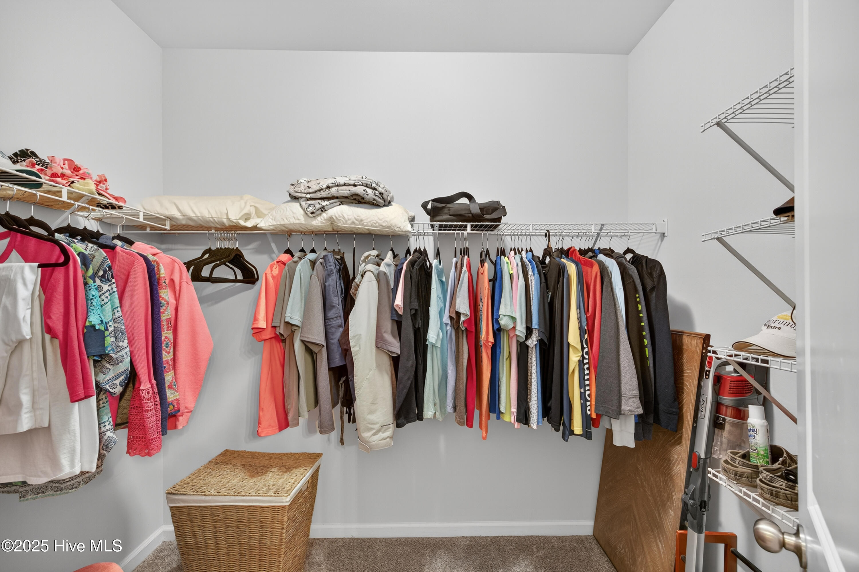 100540522 | Photo 26