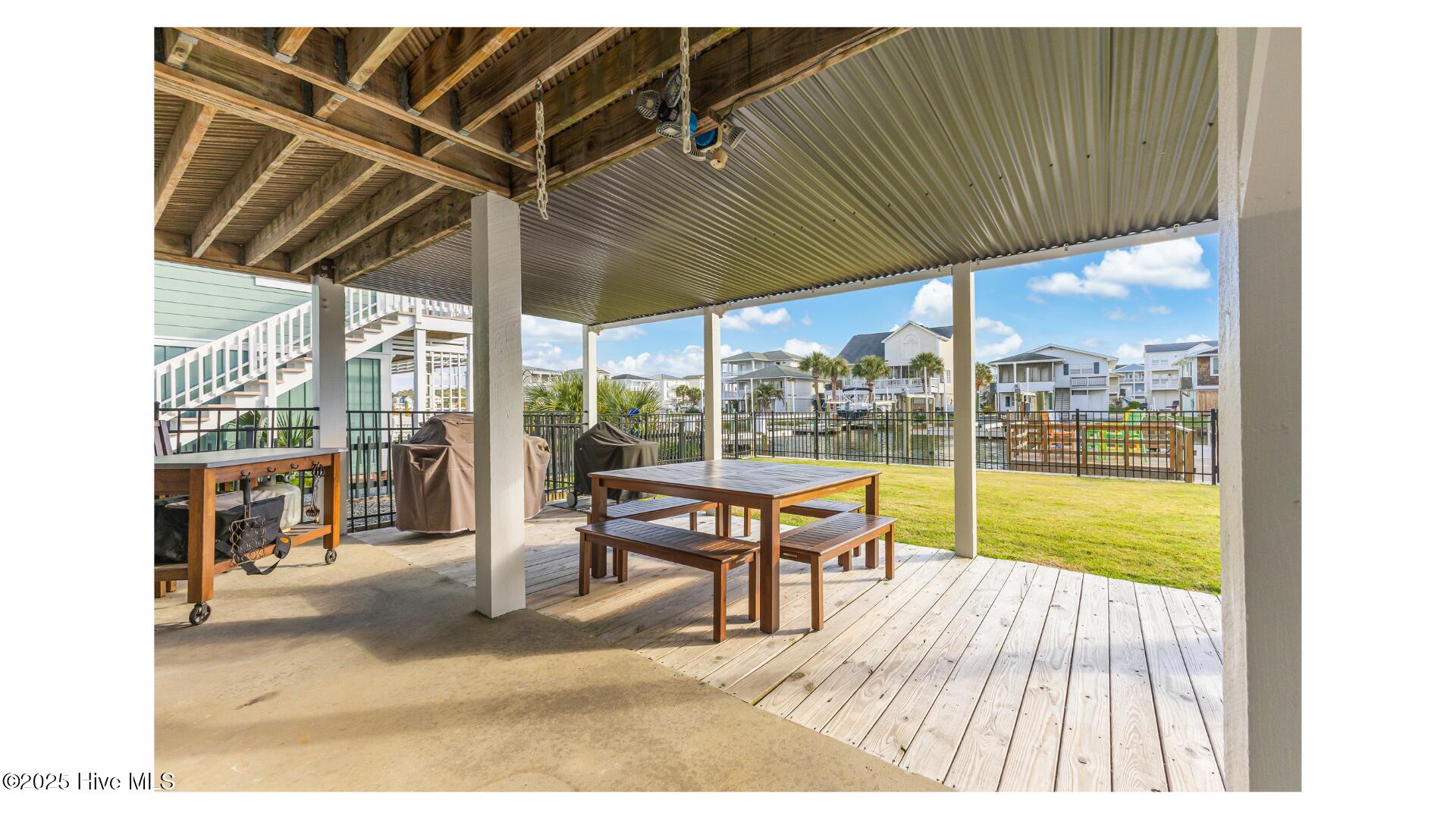 100540899 | Photo 52