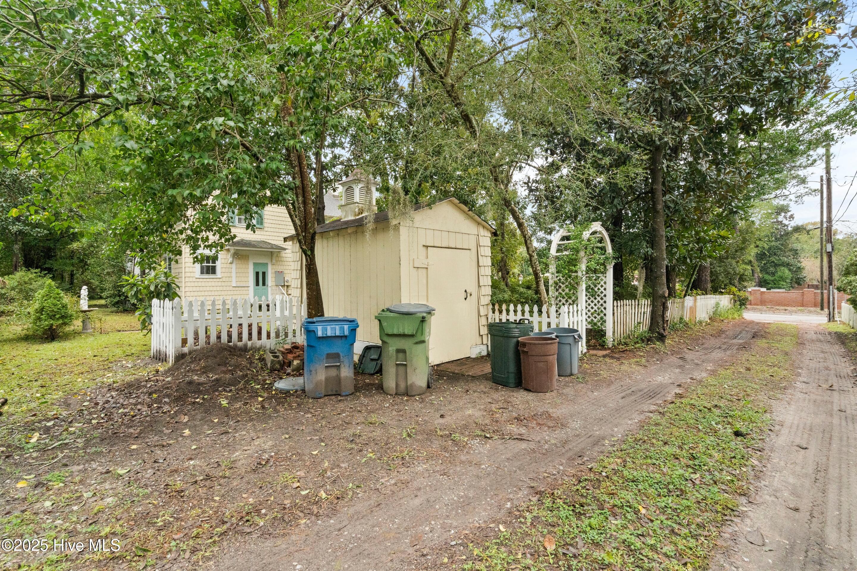 100553658 | Photo 66