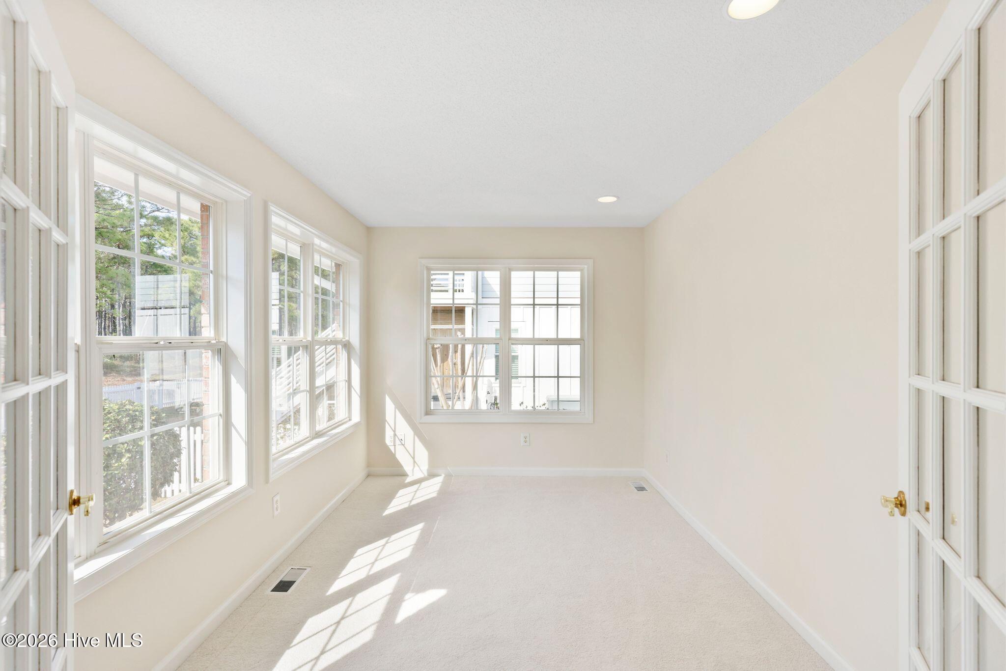 100558031 | Photo 16