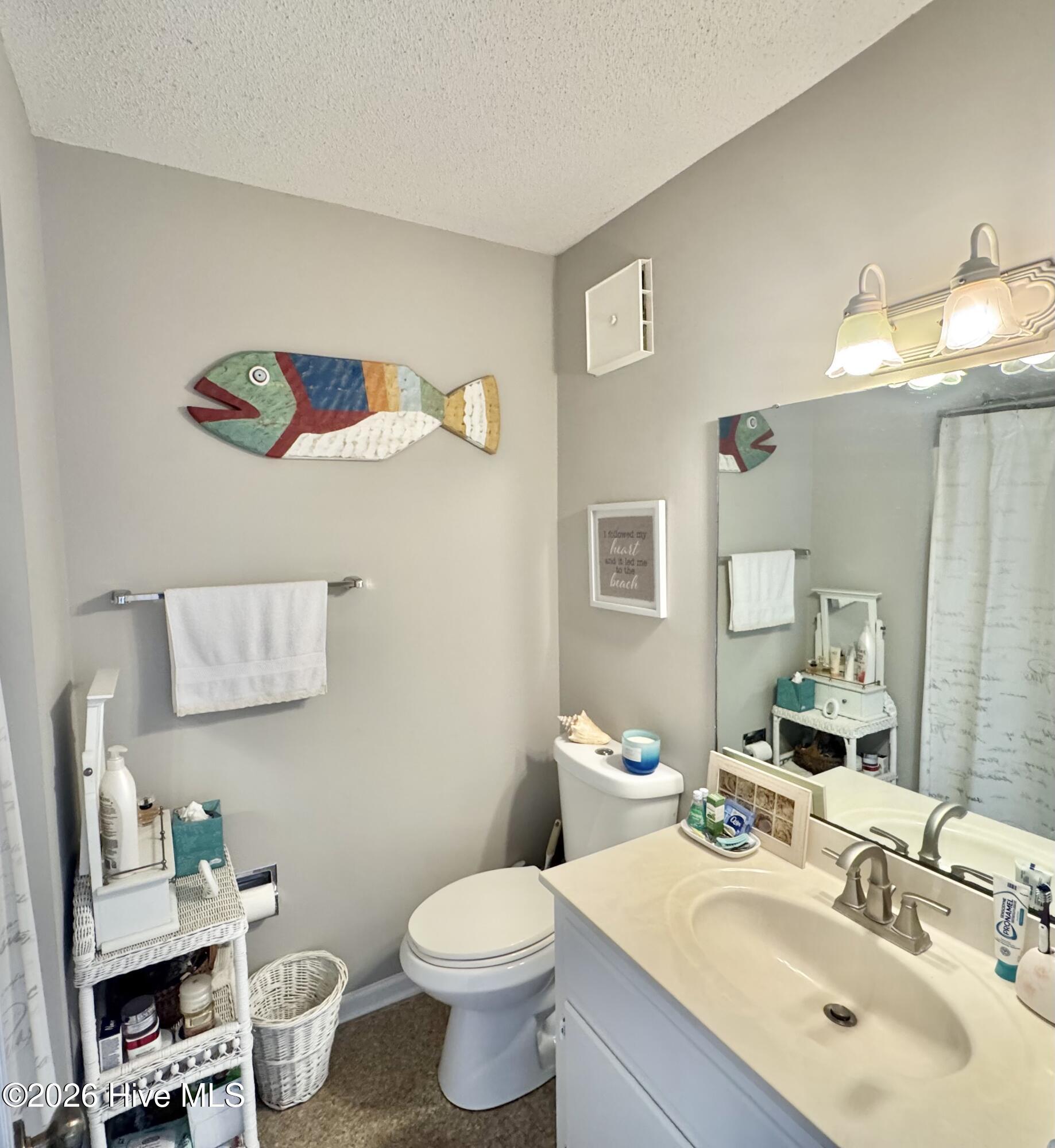 100569479 | Photo 12