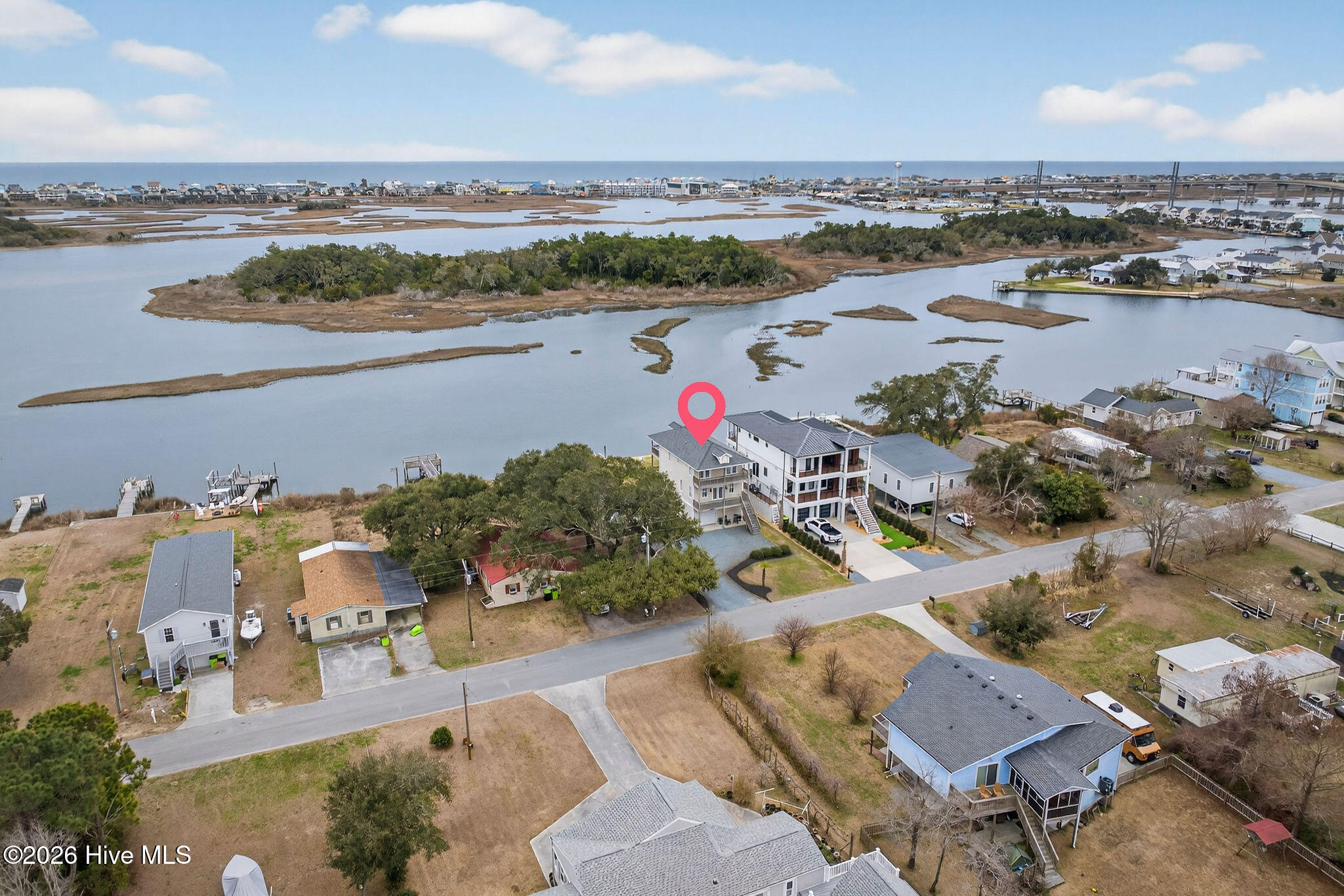 100558611 | Photo 75