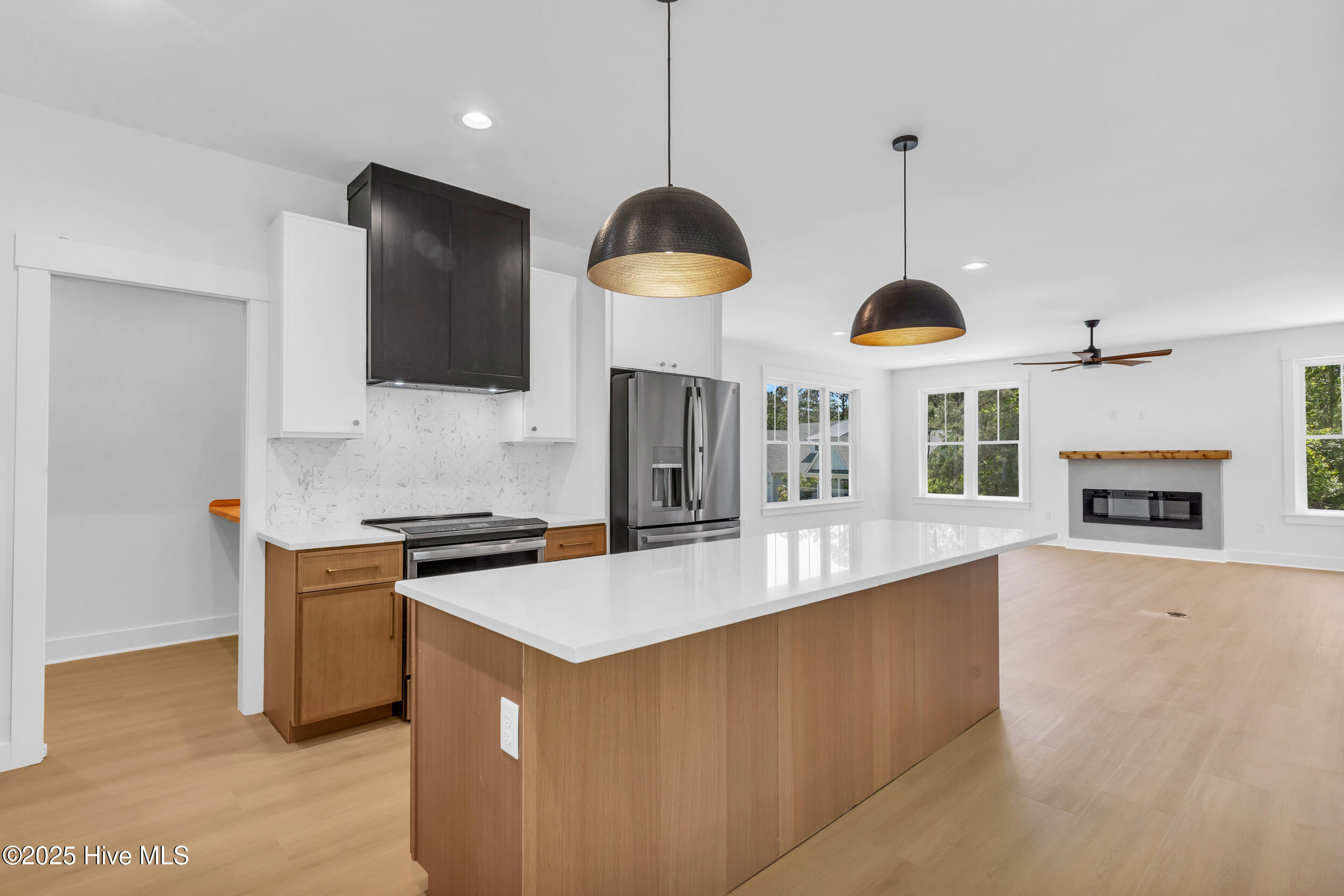 100501521 | Photo 11