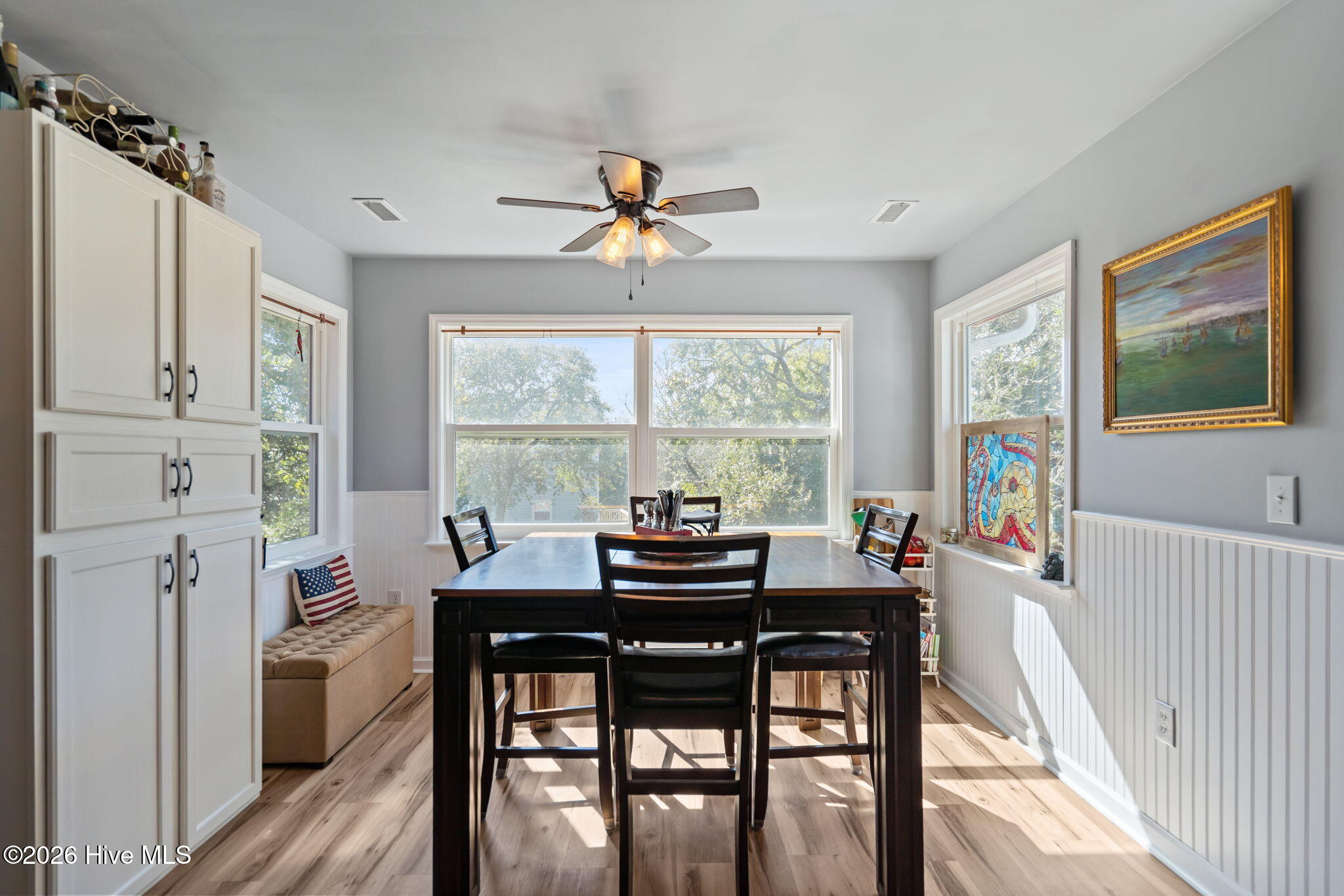 100561498 | Photo 10