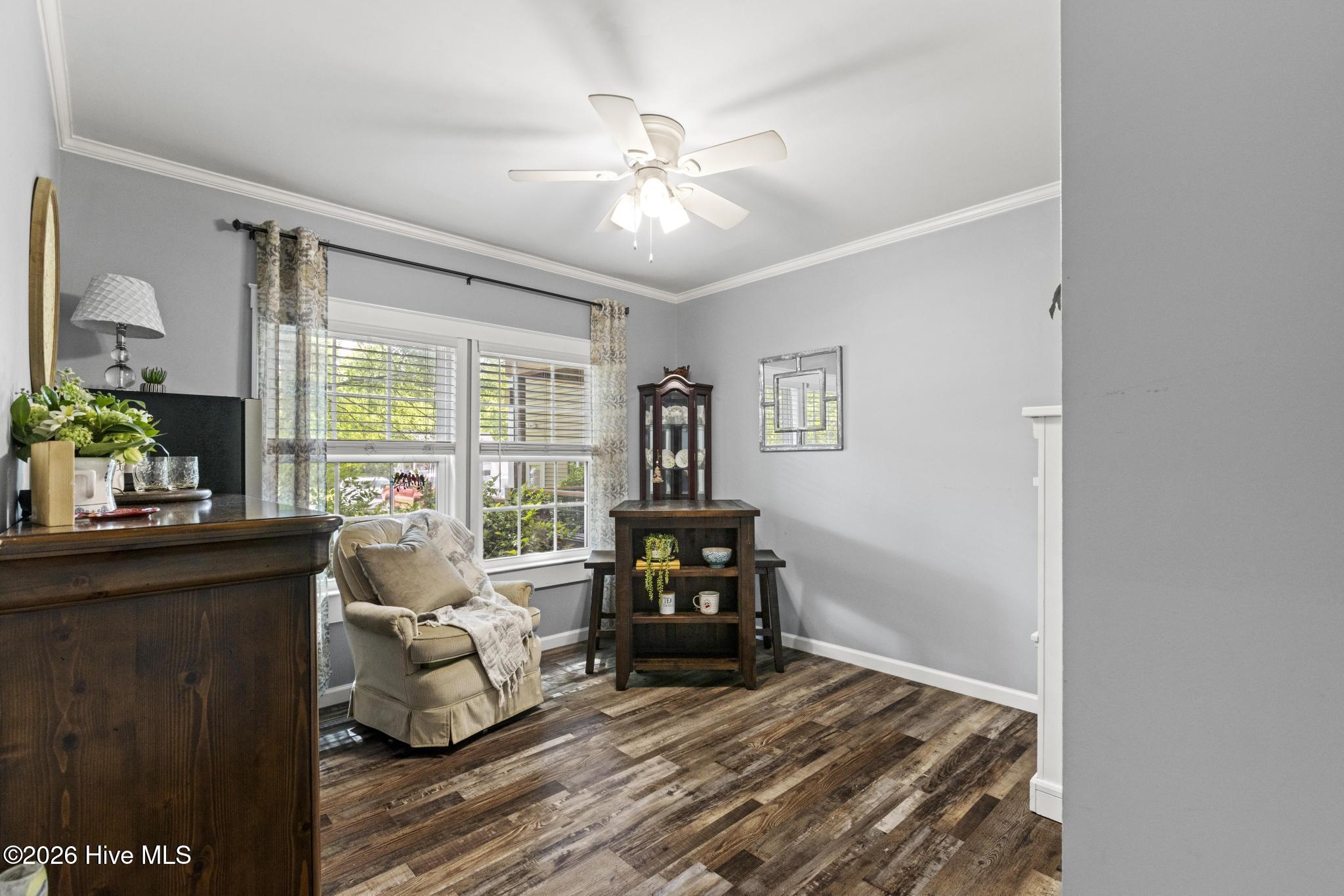 100569223 | Photo 33