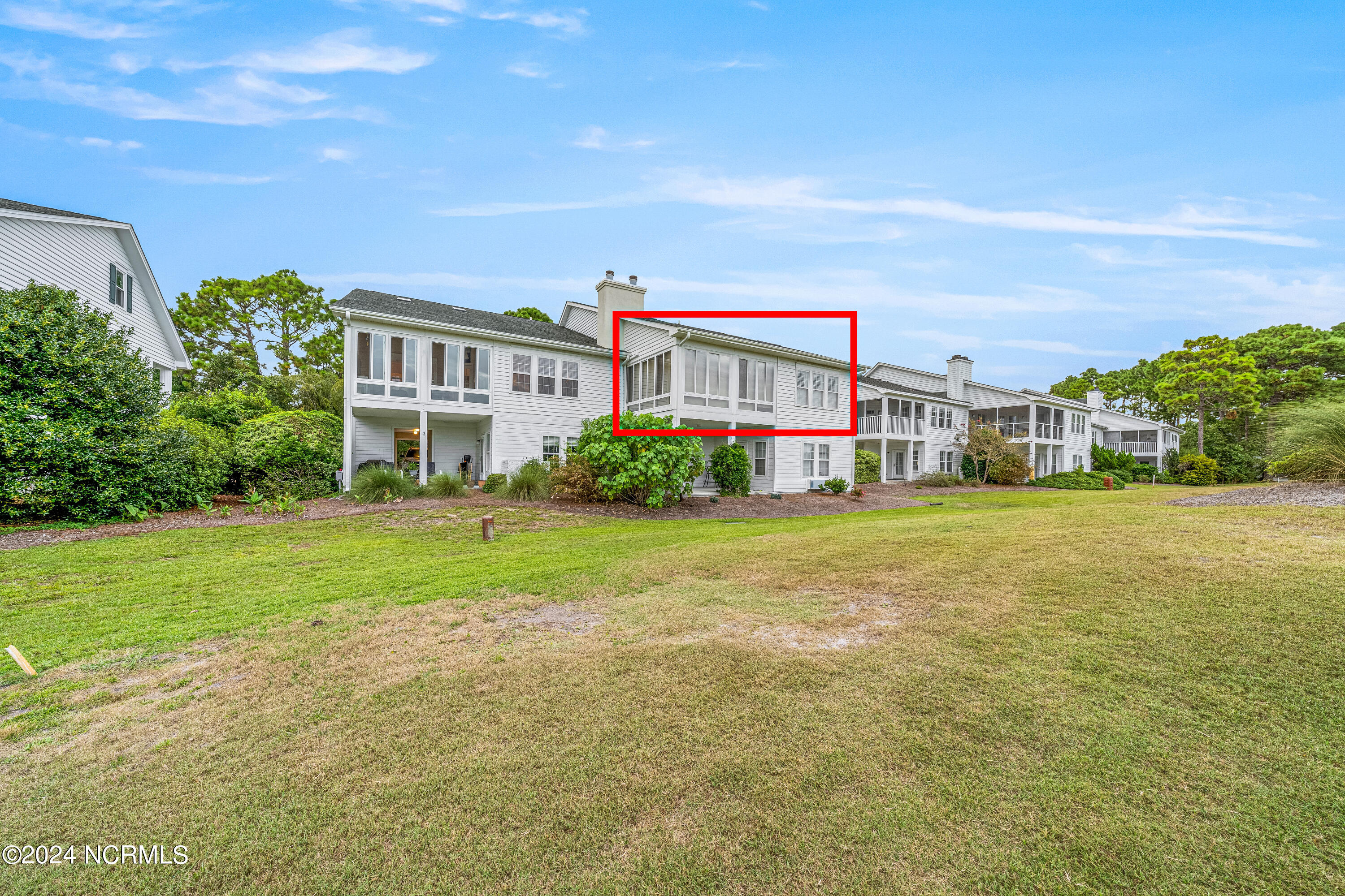 100568479 | Photo 28